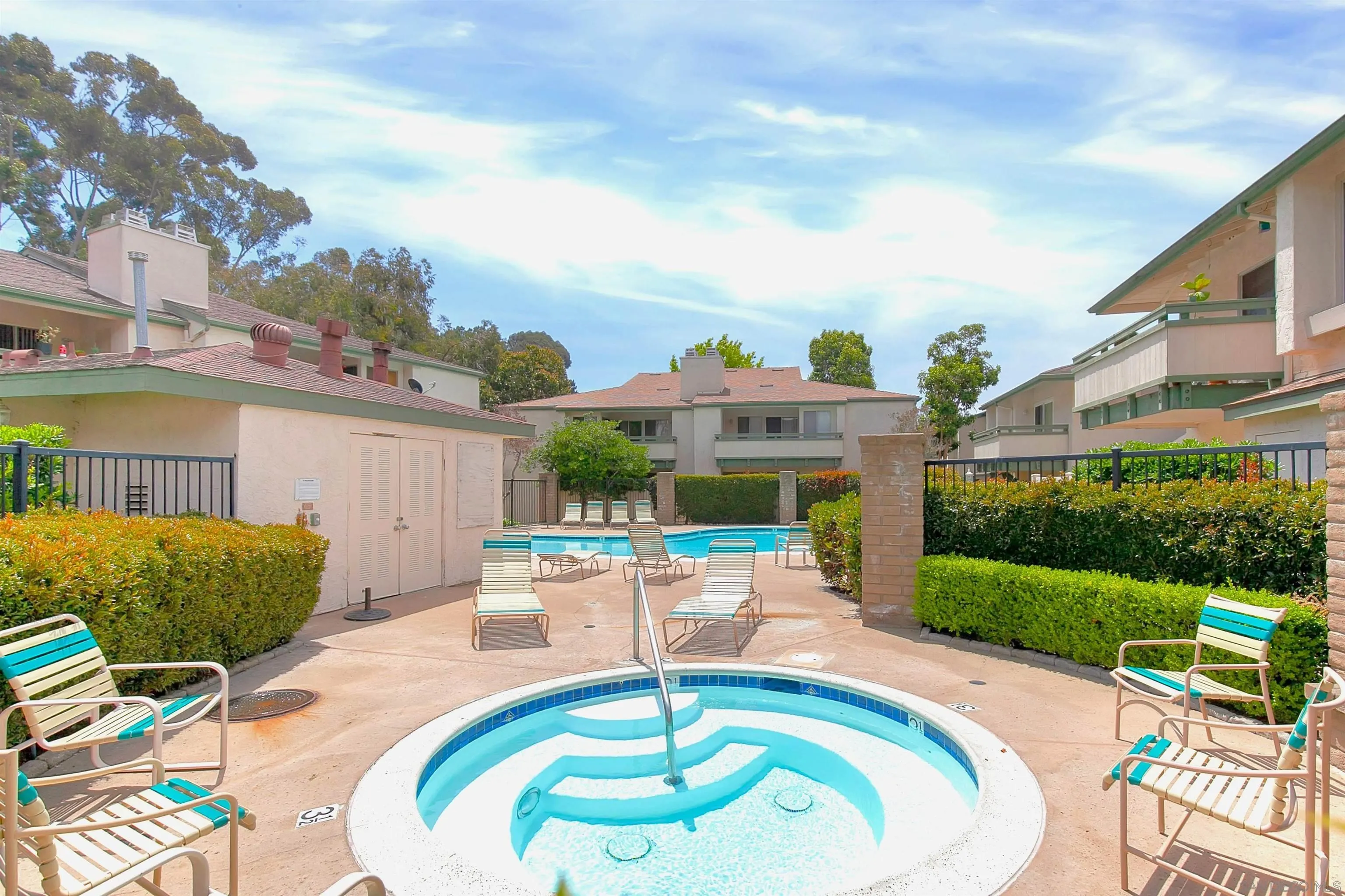 8811 Gilman Dr Unit H