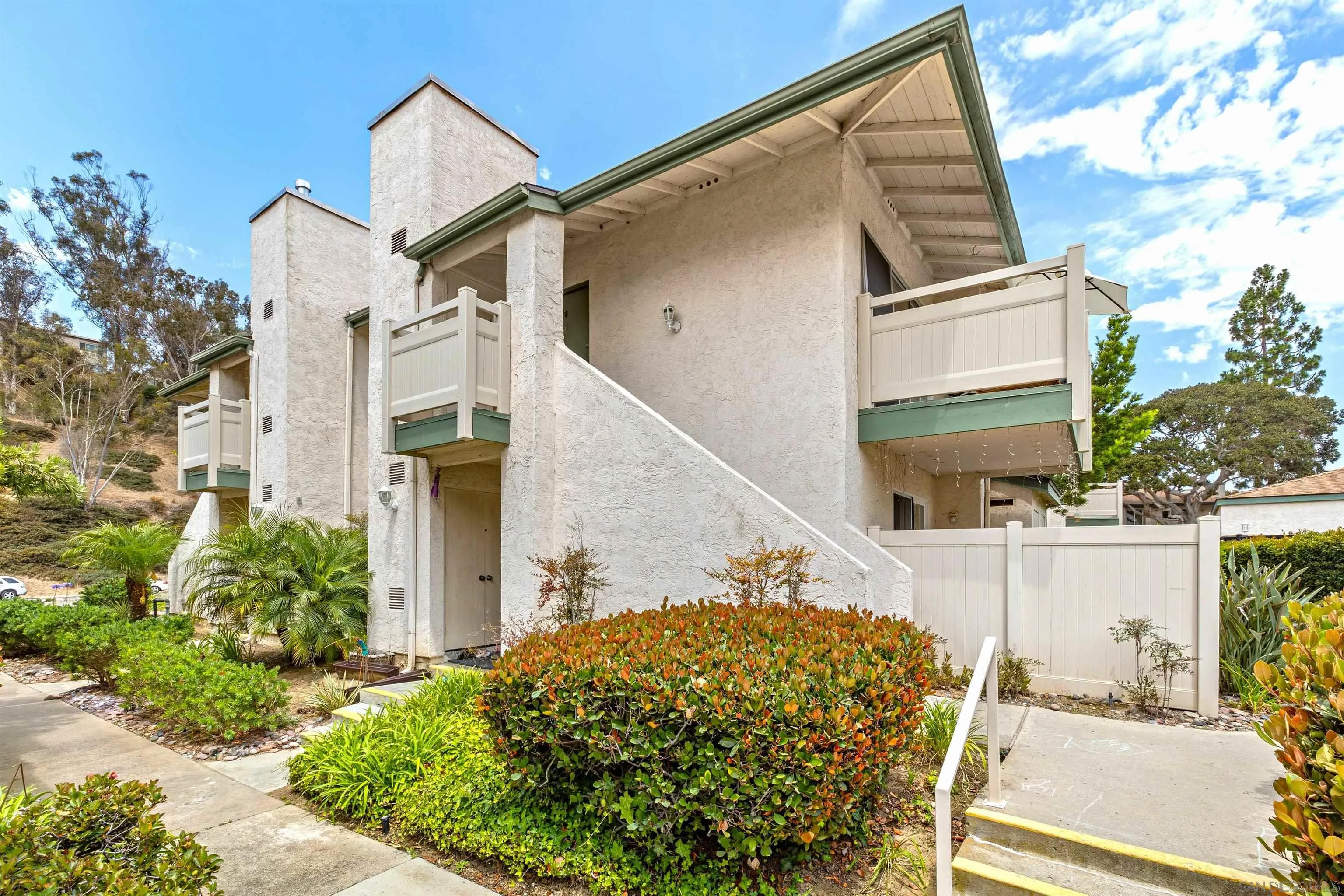 8811 Gilman Dr Unit H