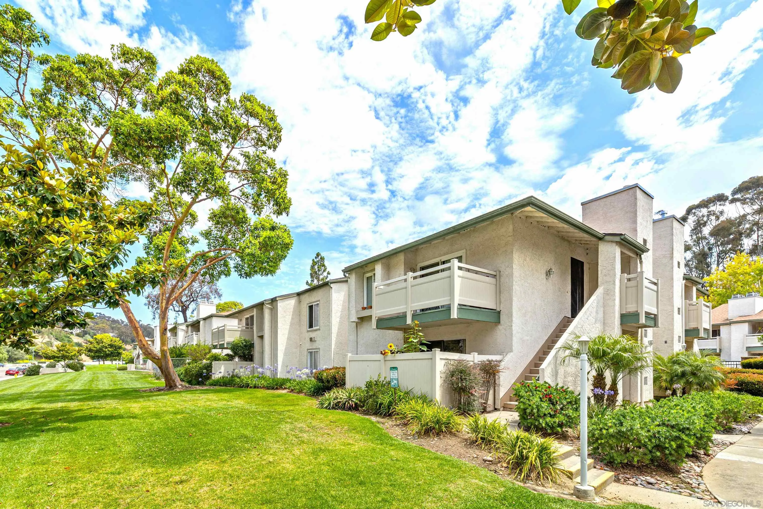 8811 Gilman Dr Unit H