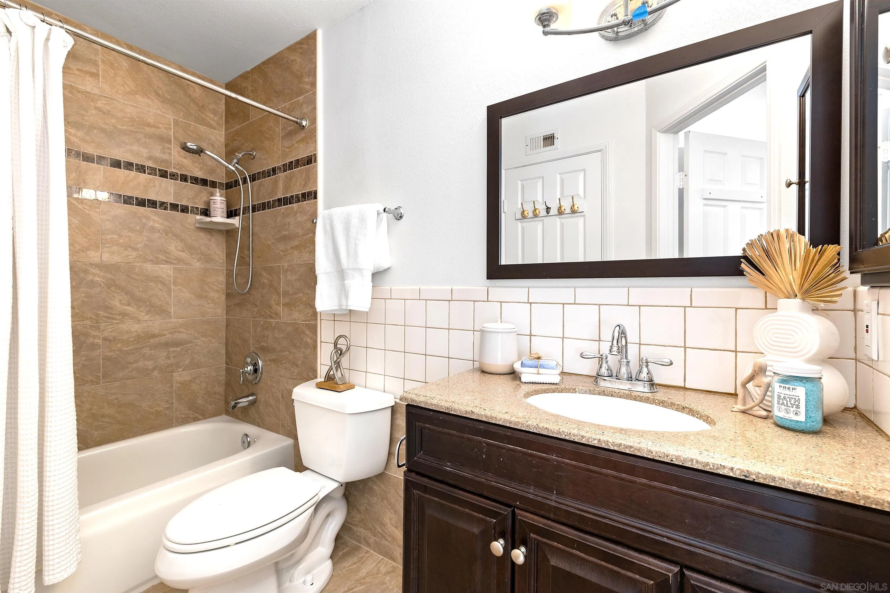 8811 Gilman Dr Unit H