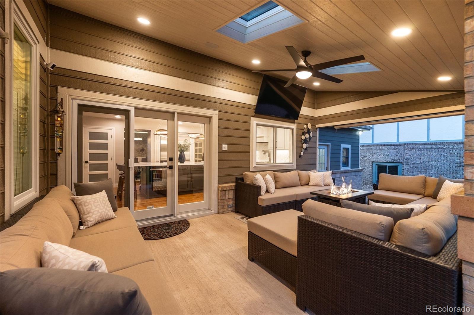 15946 W Ellsworth Lane