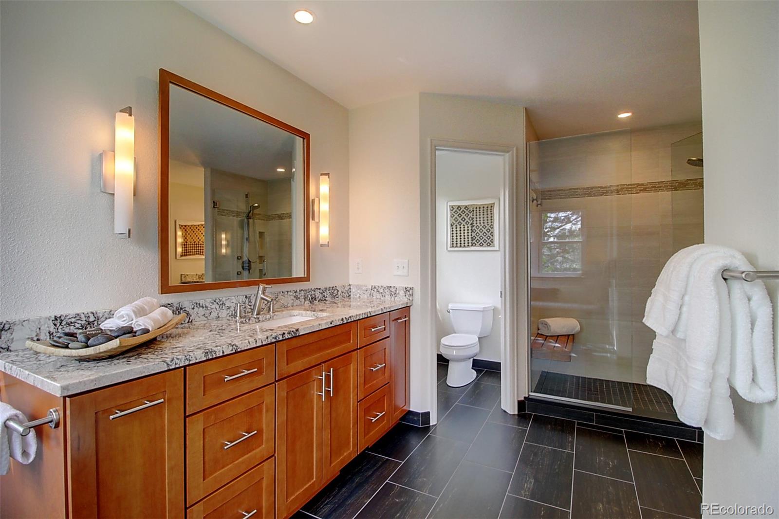 2220 Keota Lane