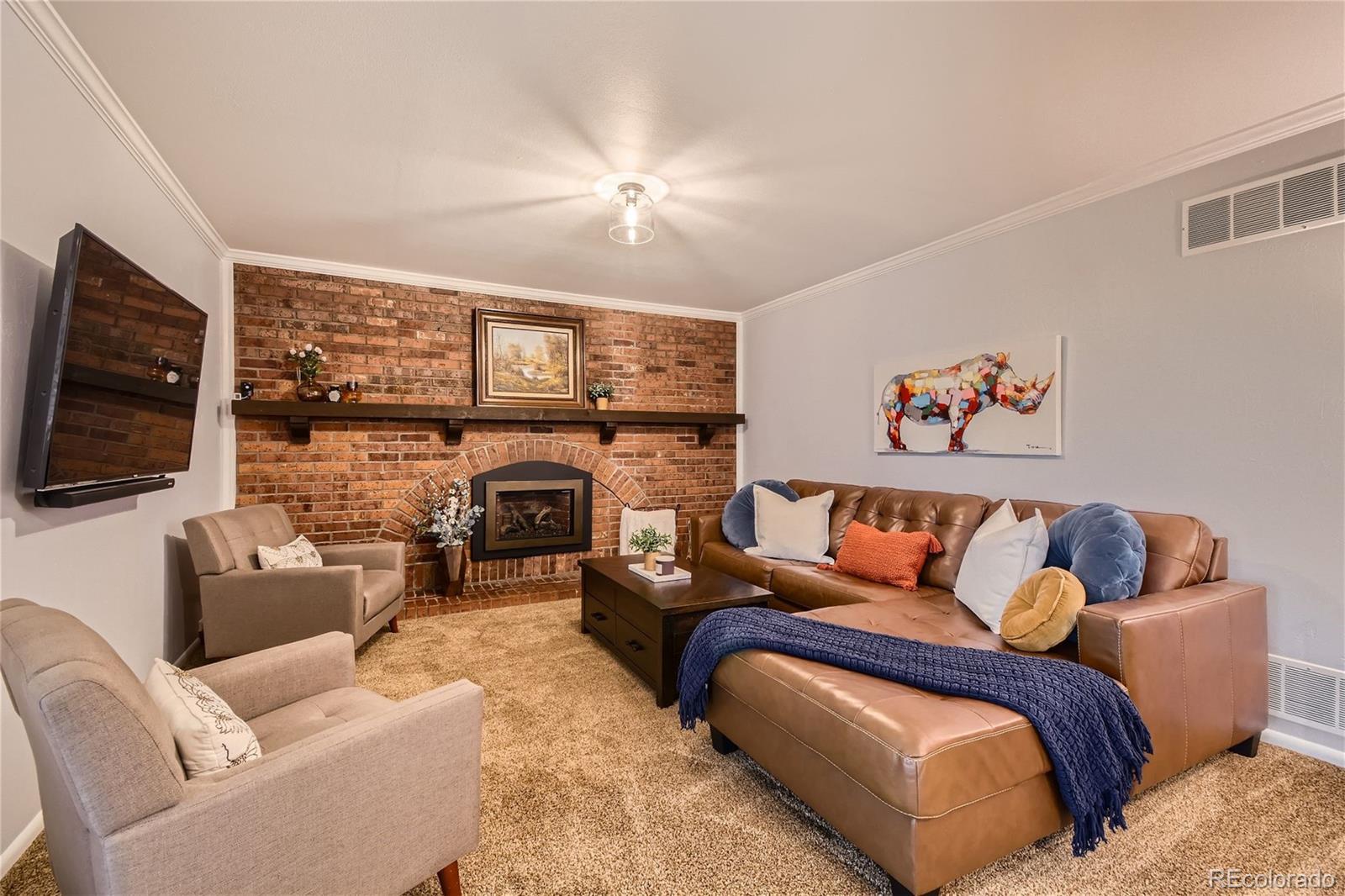 1832 S Yank Court