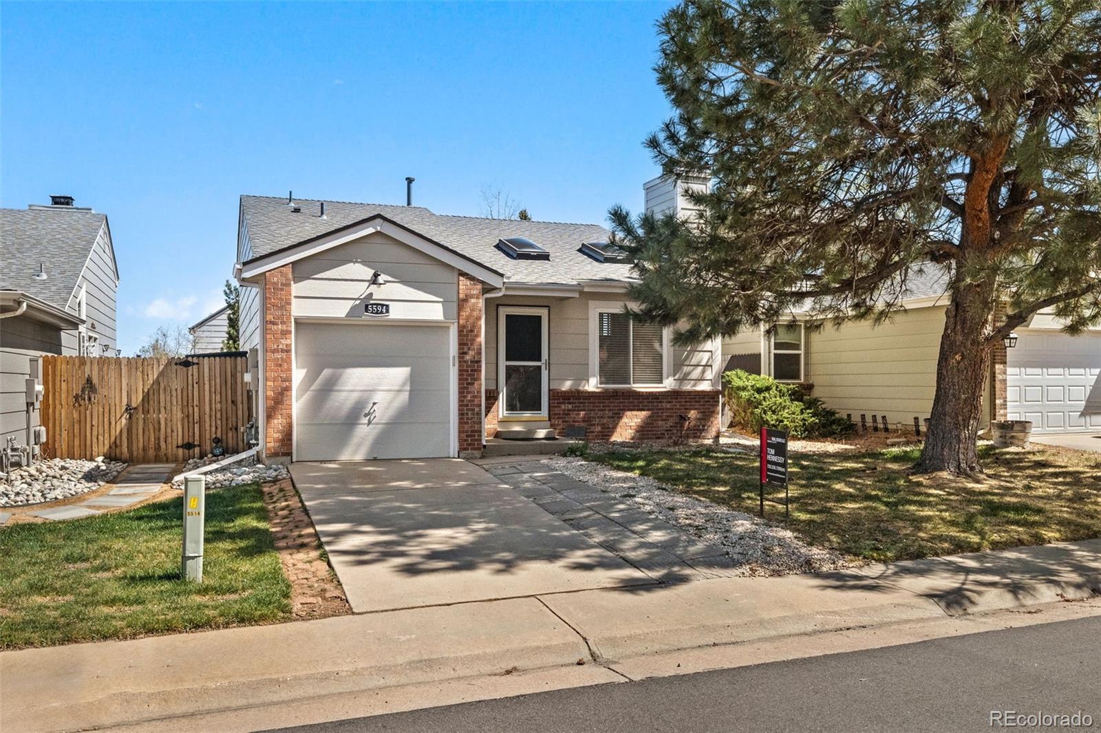 5594 S Zang Street