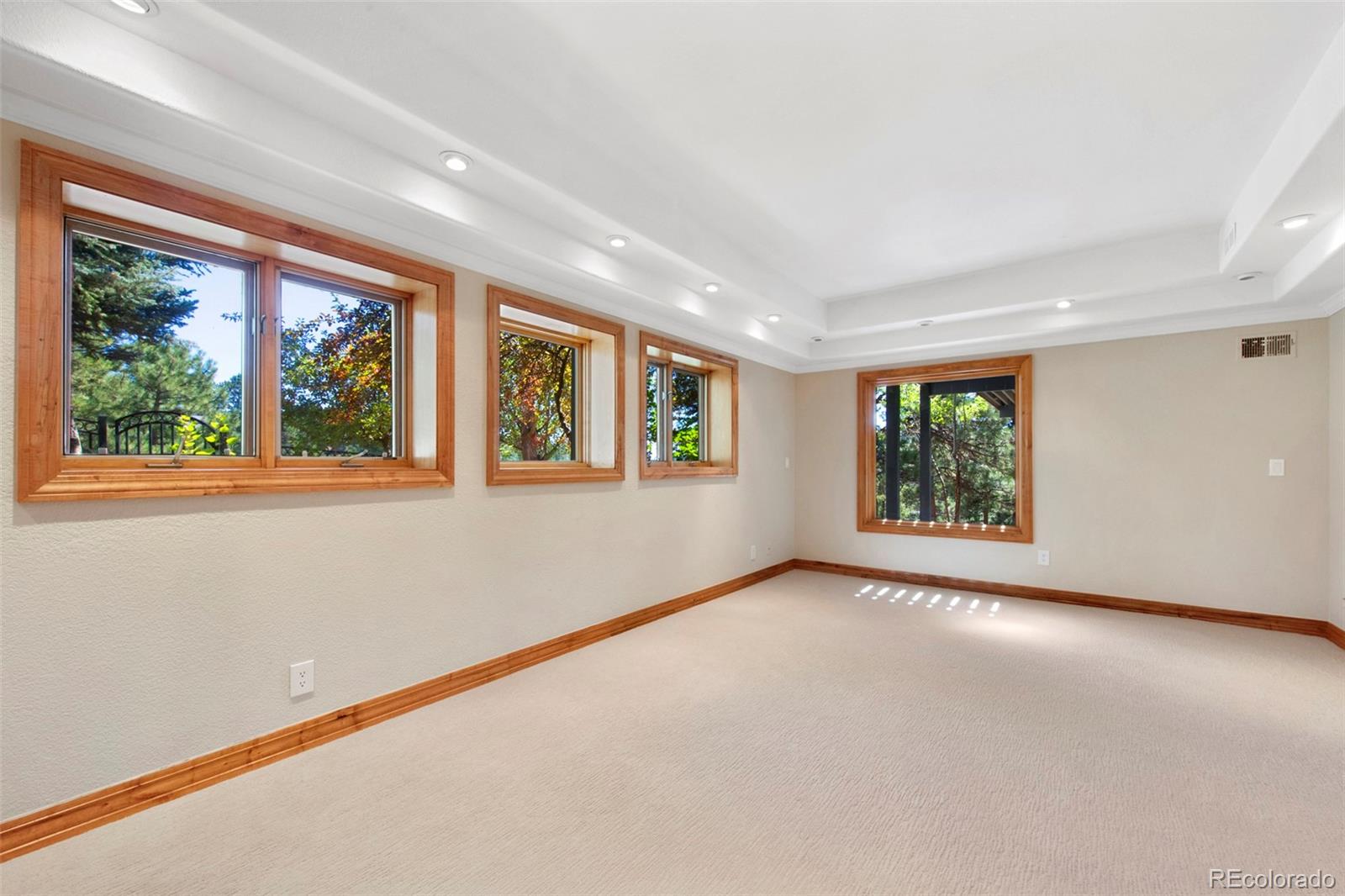 216 S Lookout Mountain Road