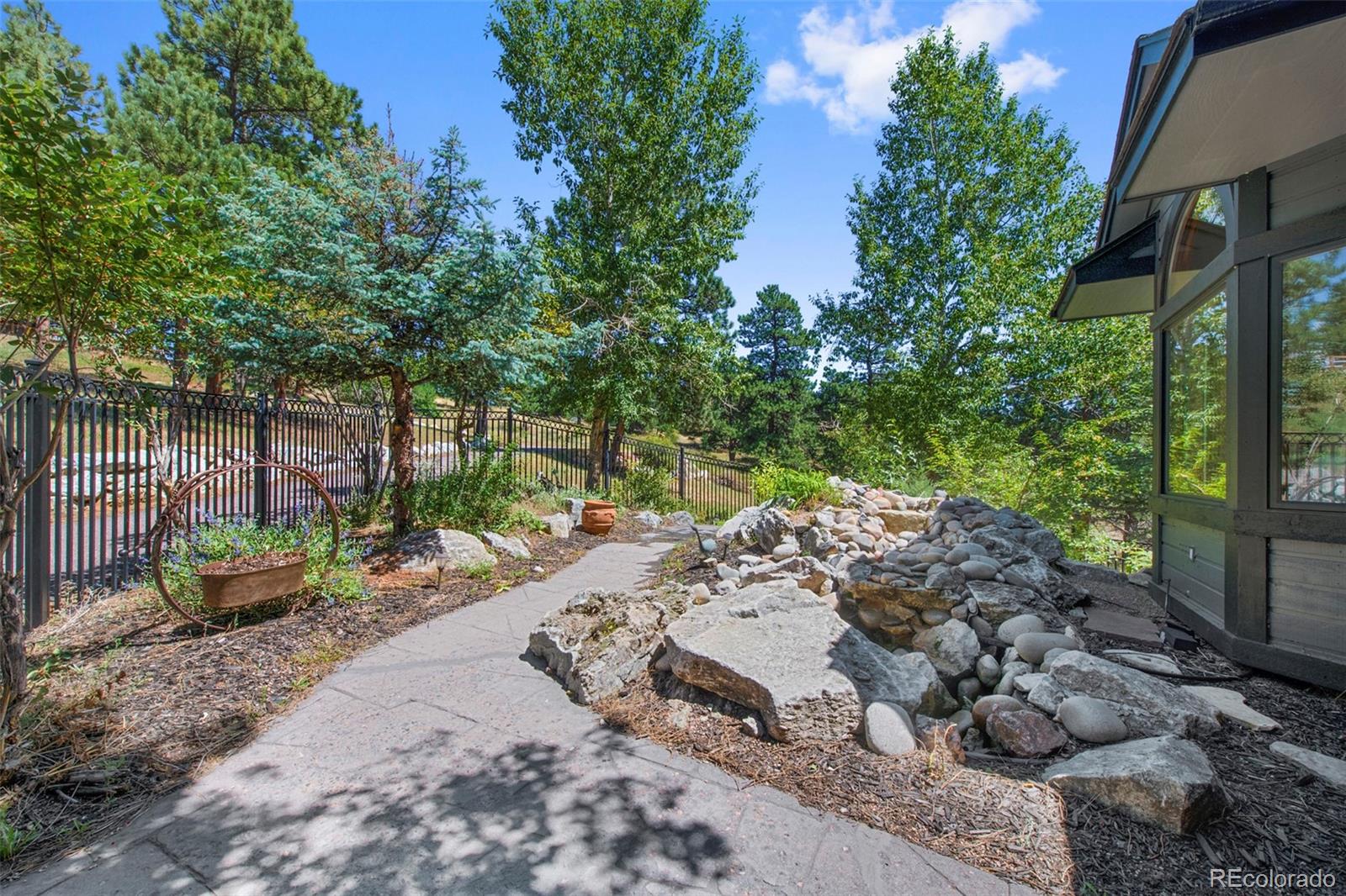 216 S Lookout Mountain Road