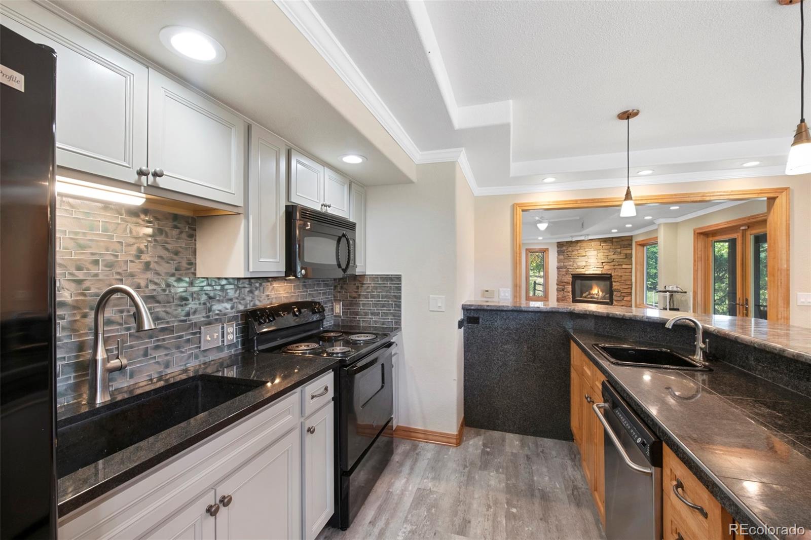 216 S Lookout Mountain Road