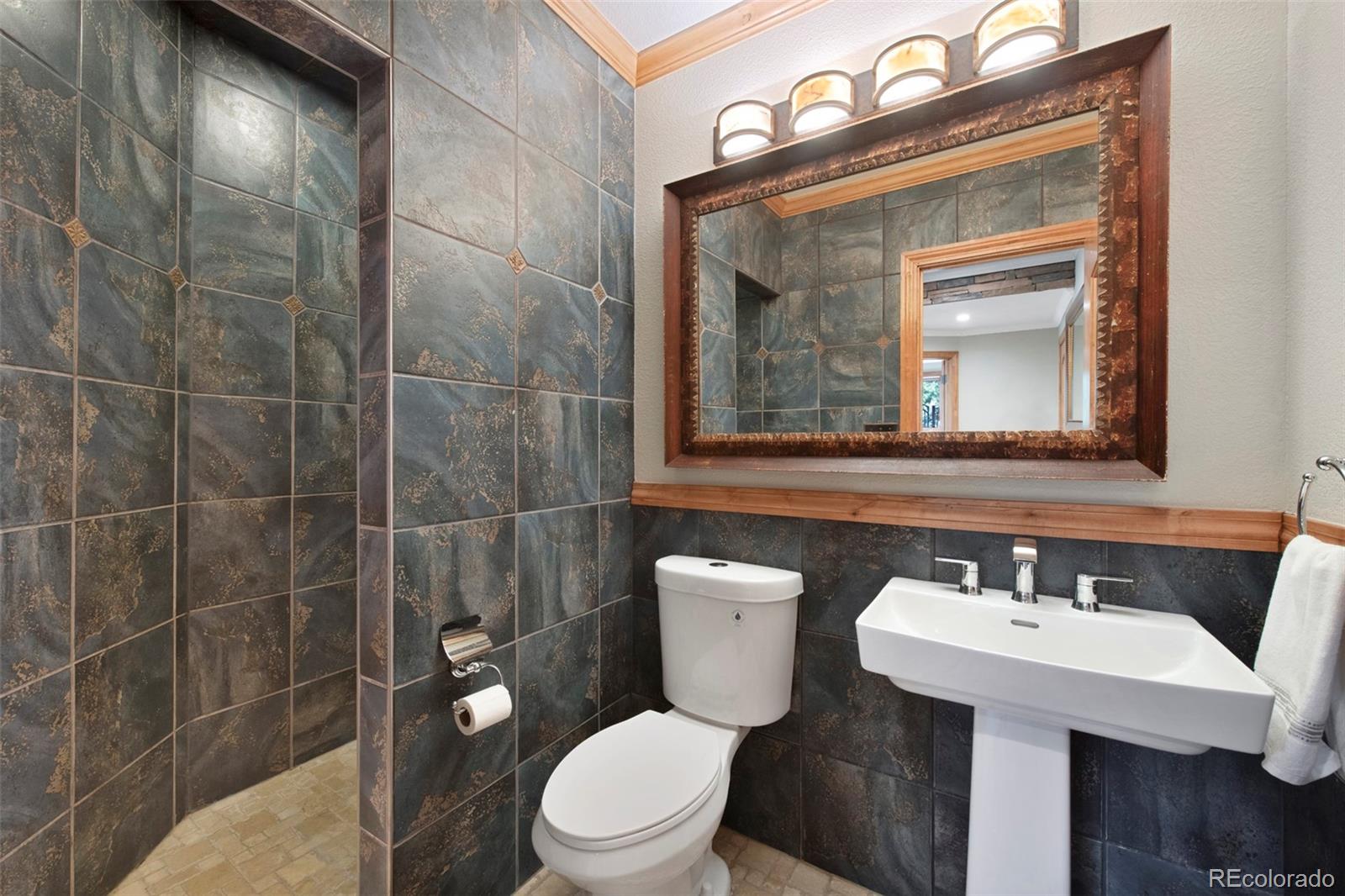 216 S Lookout Mountain Road