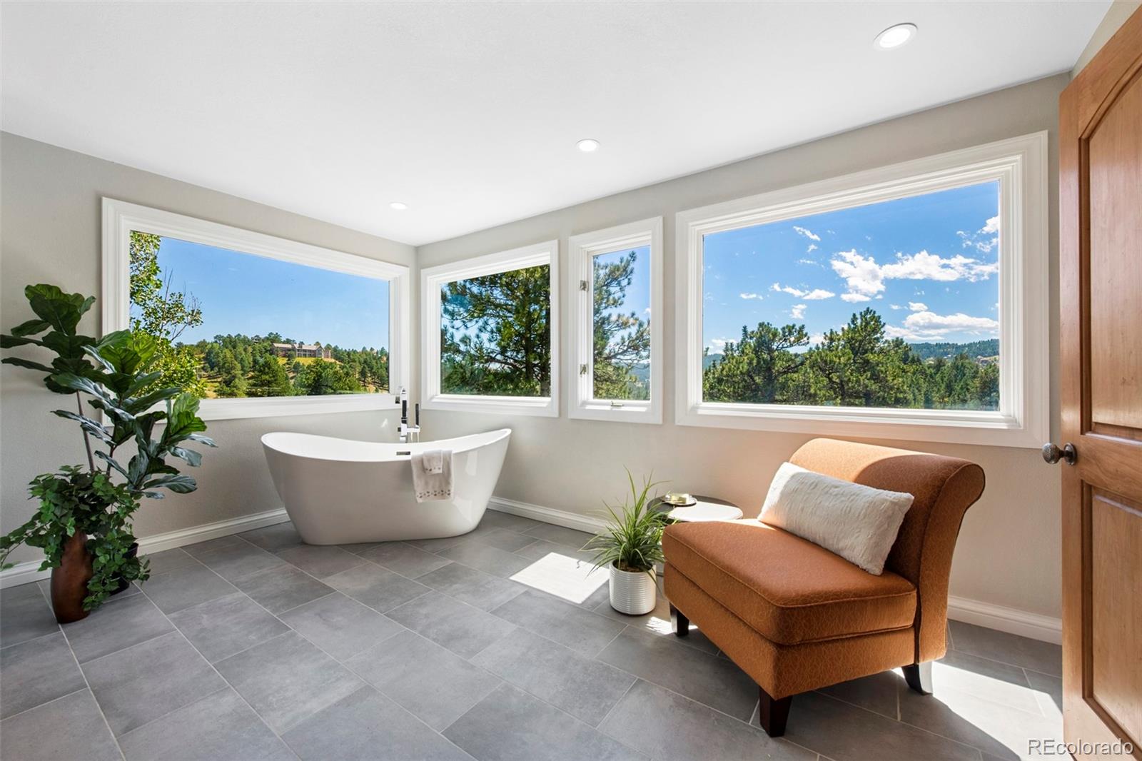 216 S Lookout Mountain Road