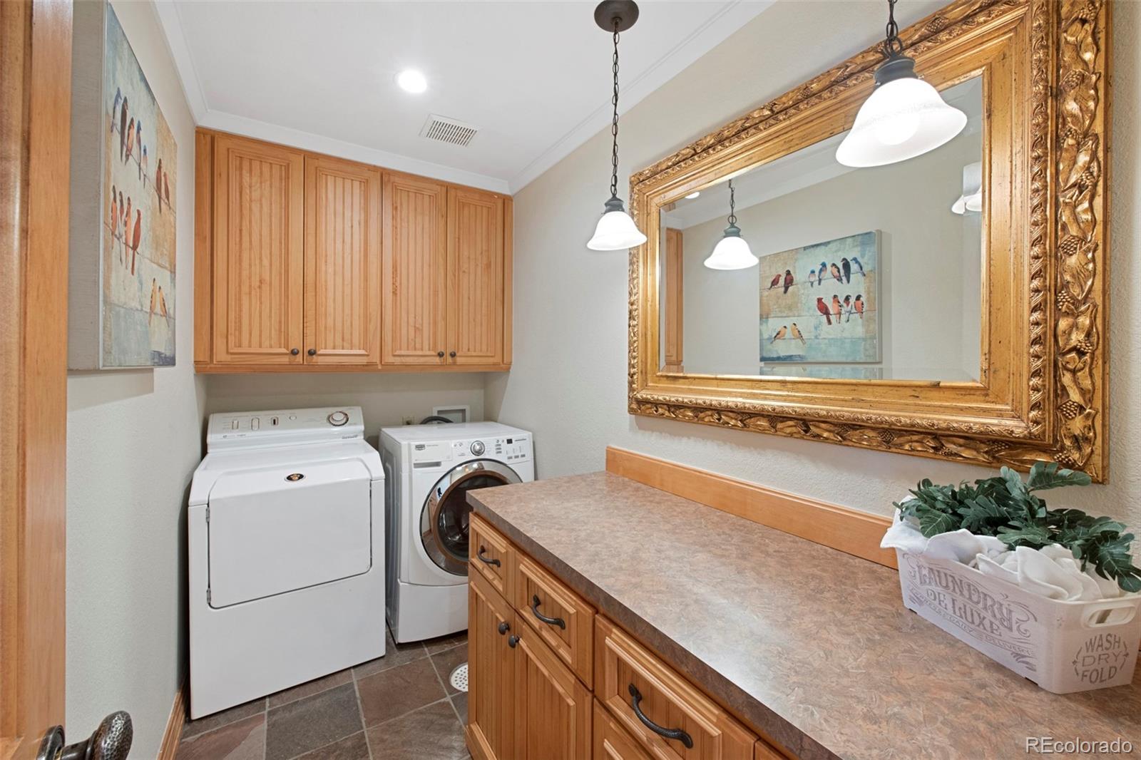 216 S Lookout Mountain Road