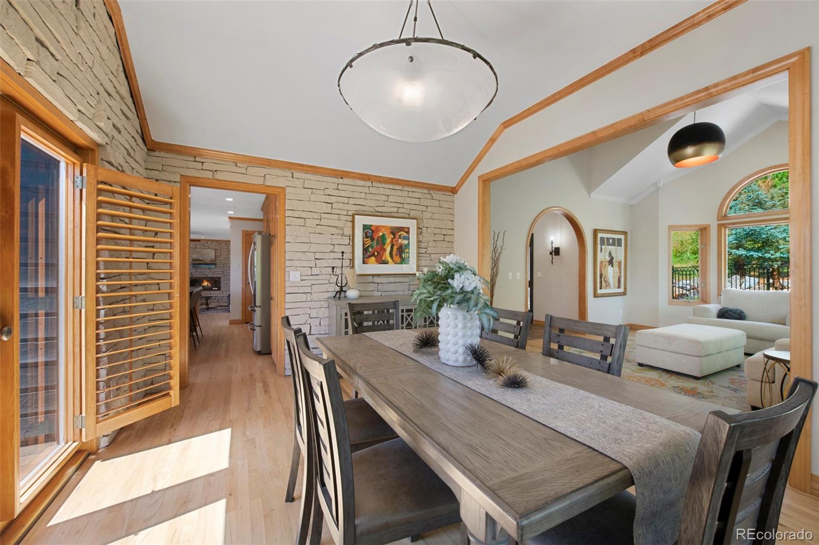 216 S Lookout Mountain Road
