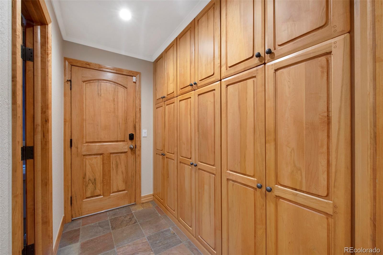 216 S Lookout Mountain Road