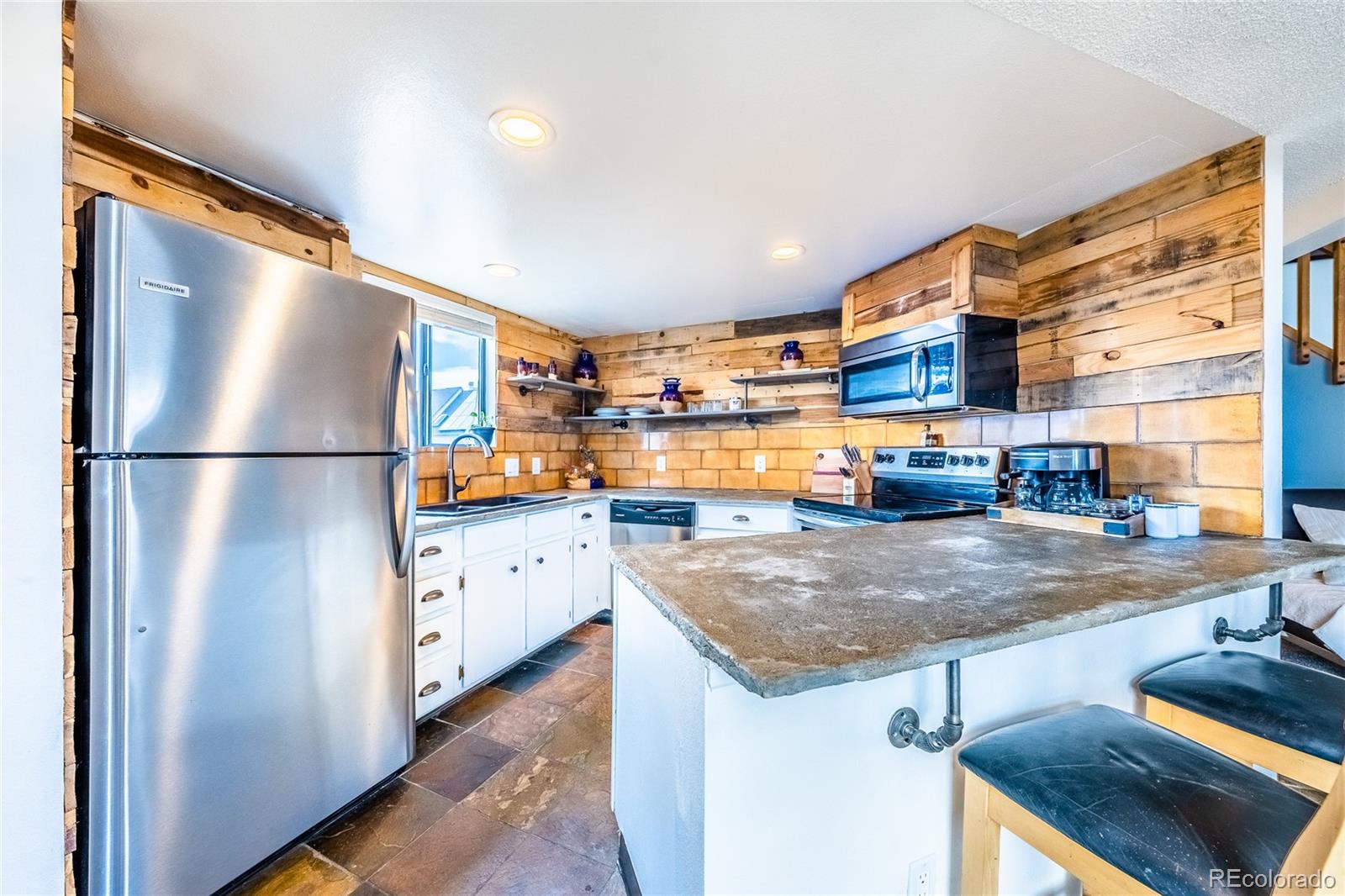 4206 S Eldridge Street Unit: 309