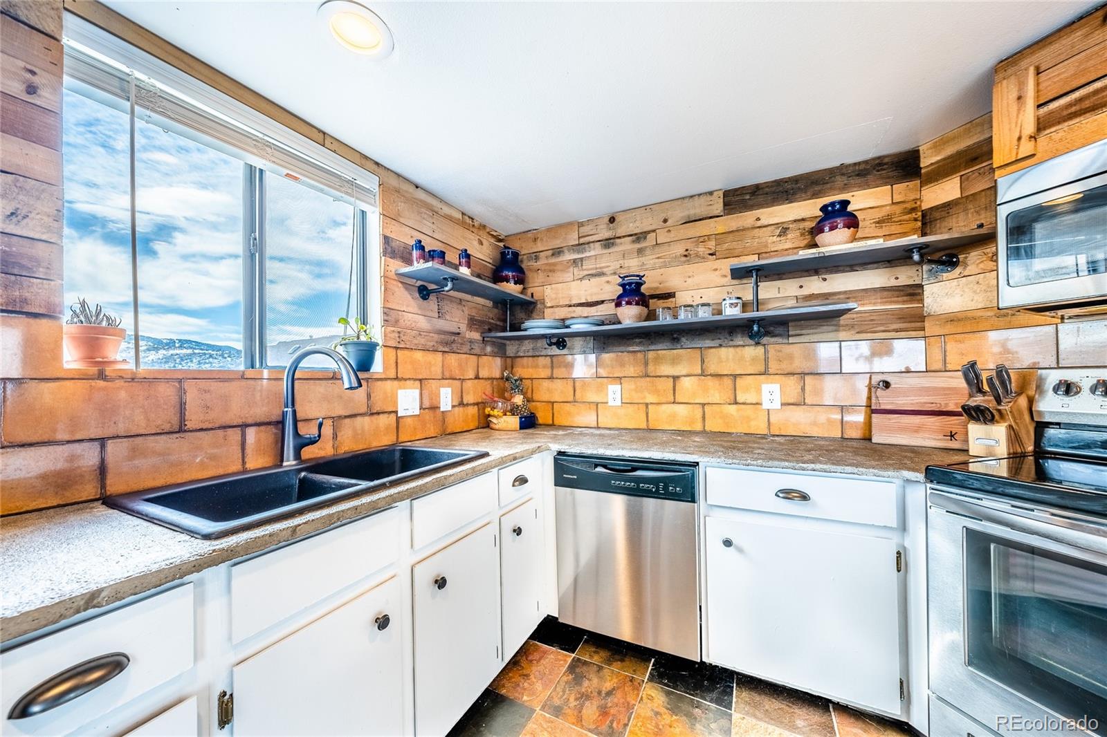 4206 S Eldridge Street Unit: 309