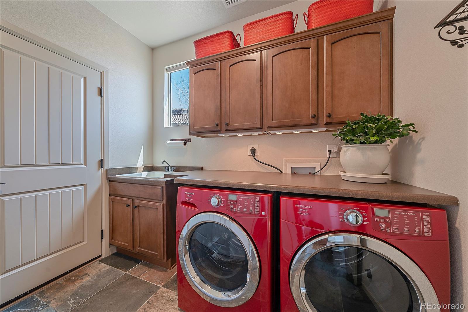 2391 S Loveland Way