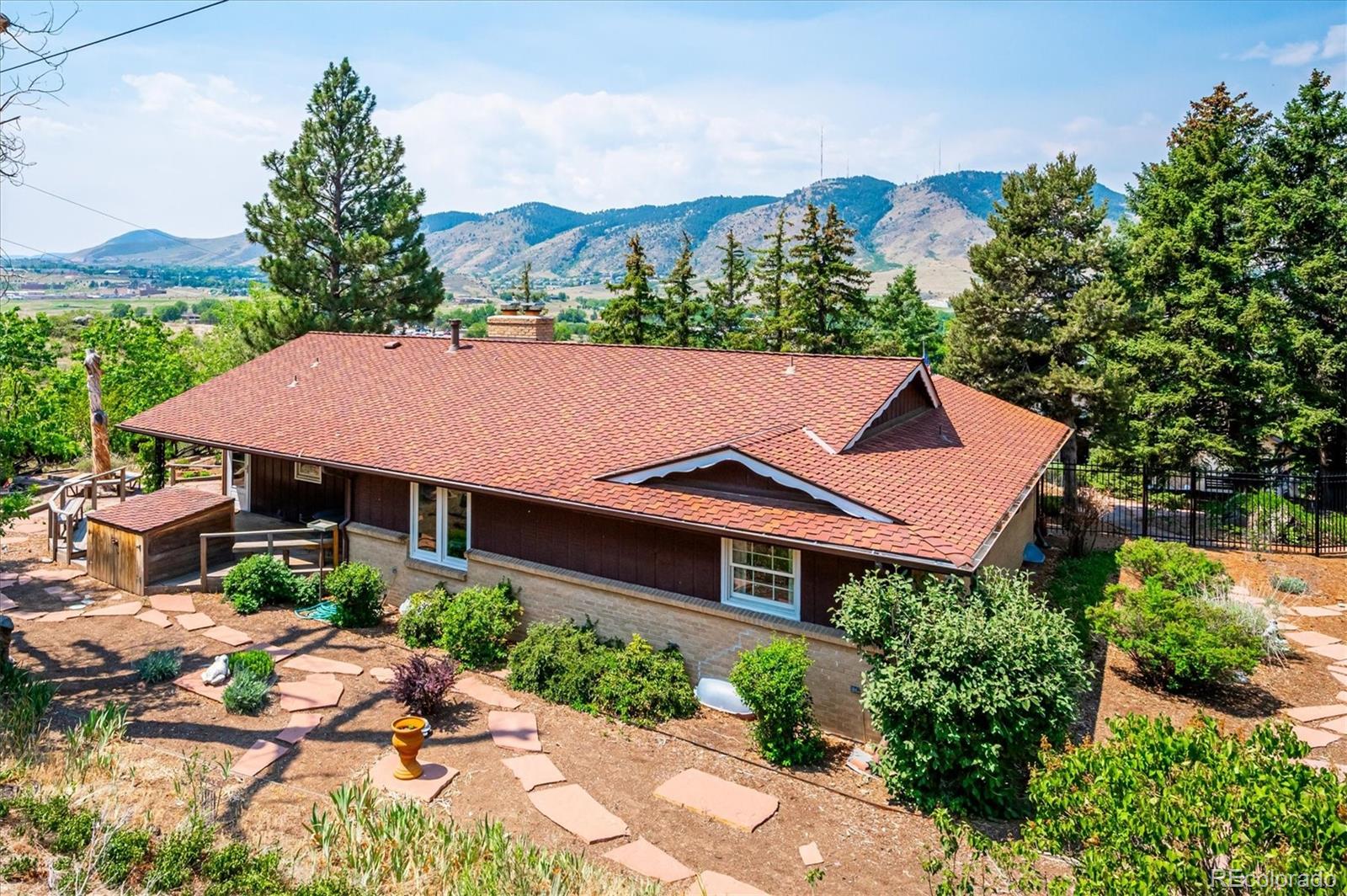 210 Lookout View Court