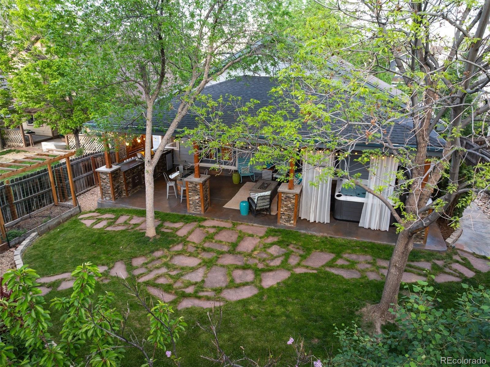 6480 Moss Circle