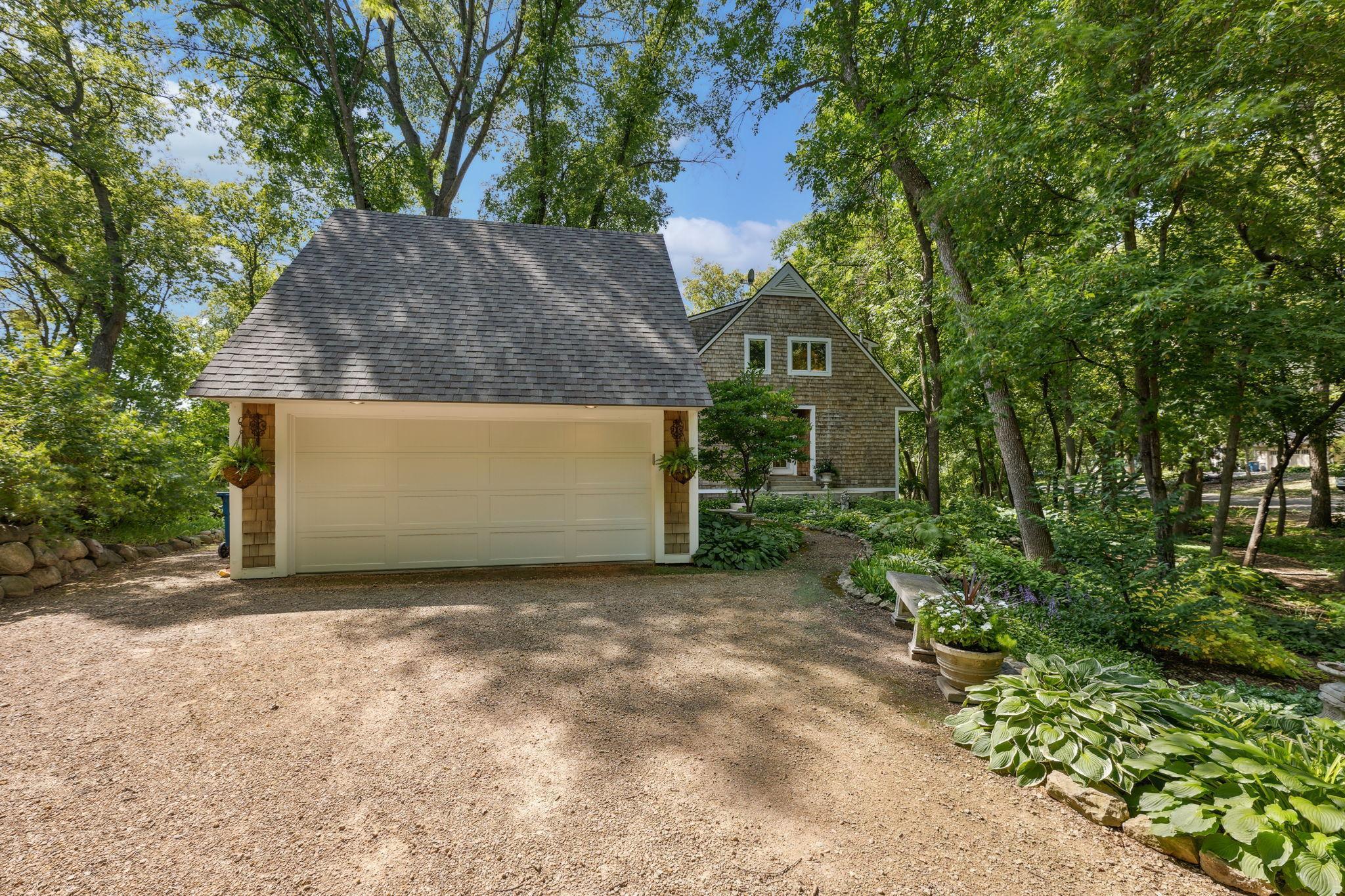 4159 Hillcrest Road