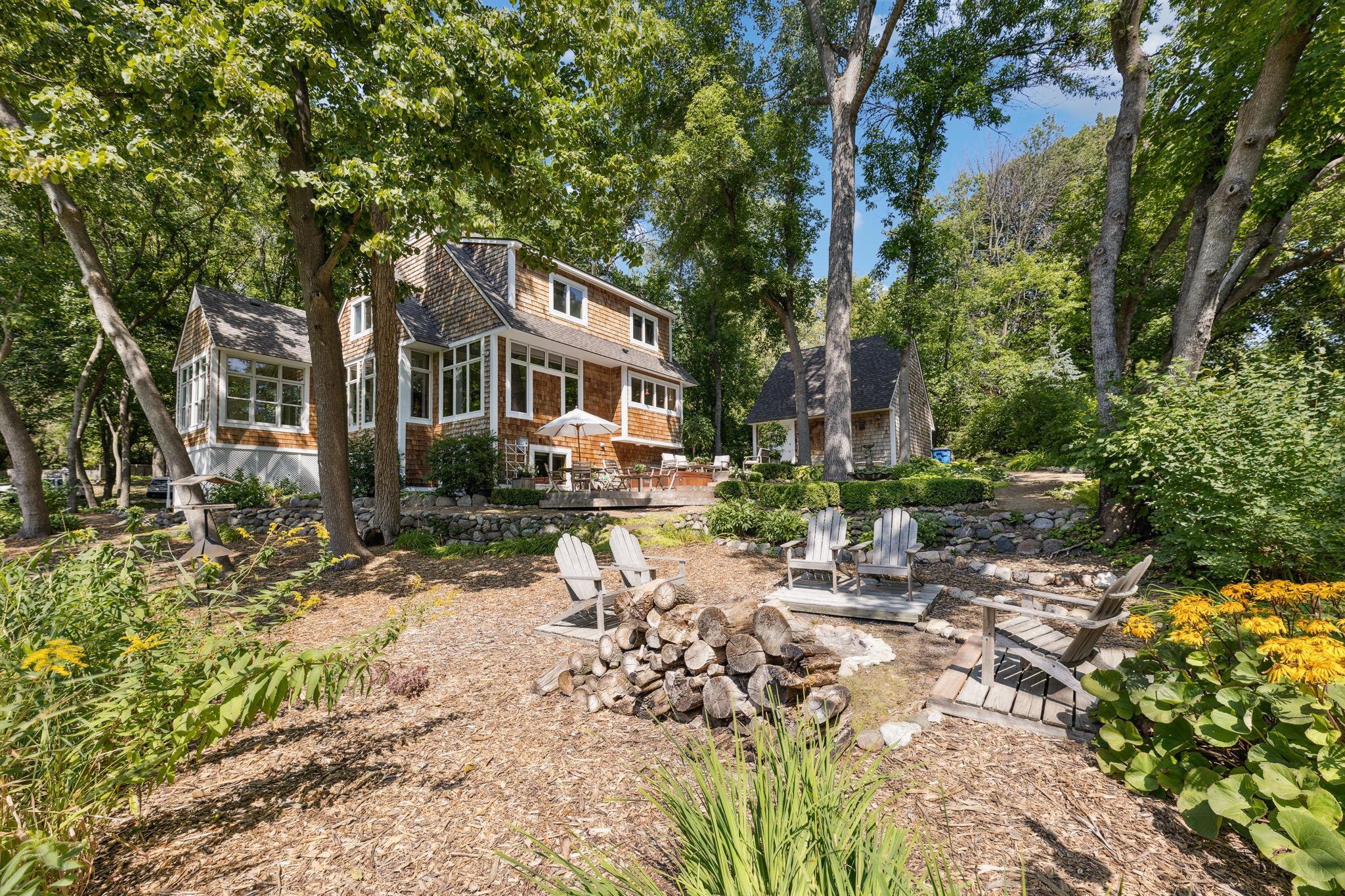 4159 Hillcrest Road