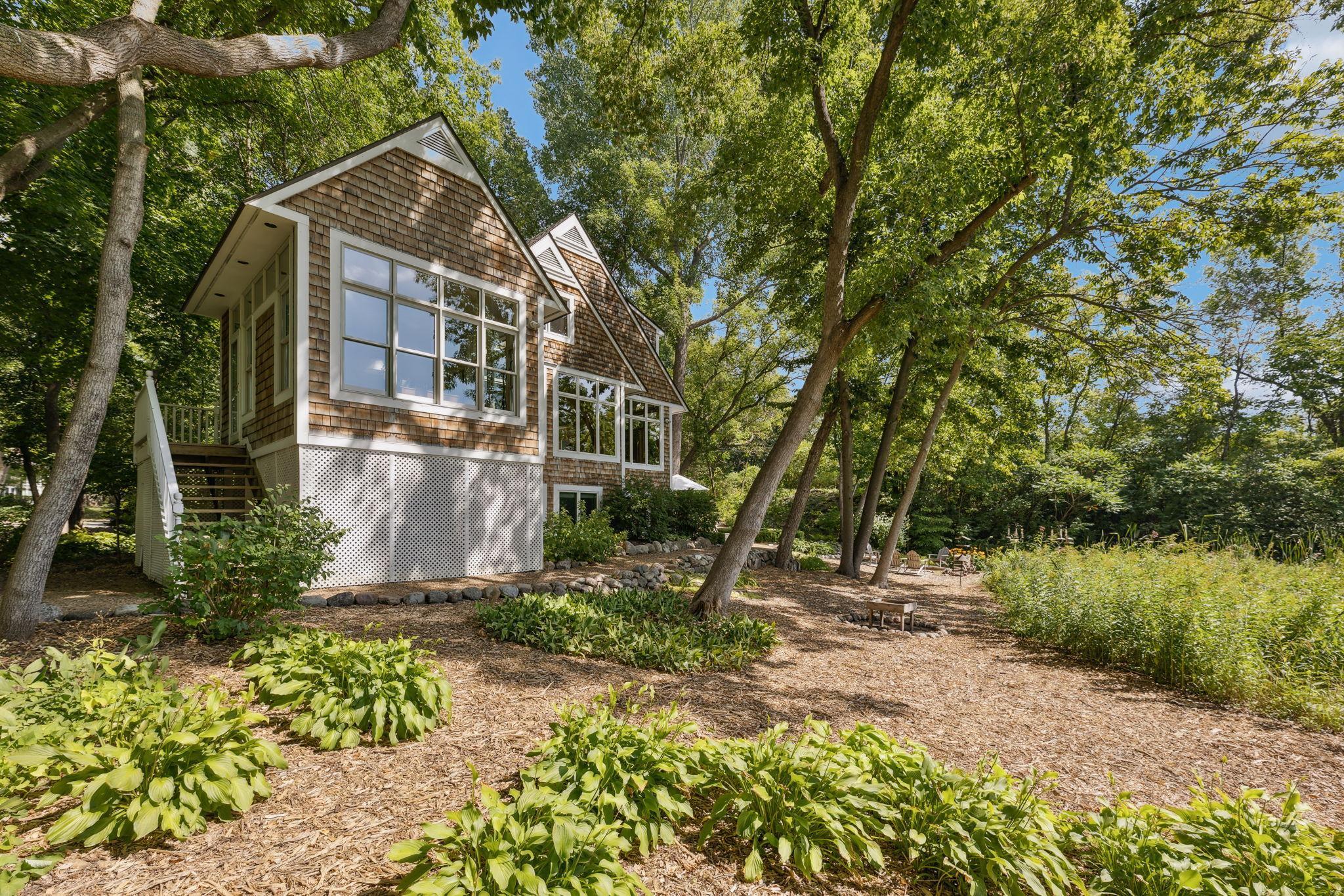 4159 Hillcrest Road