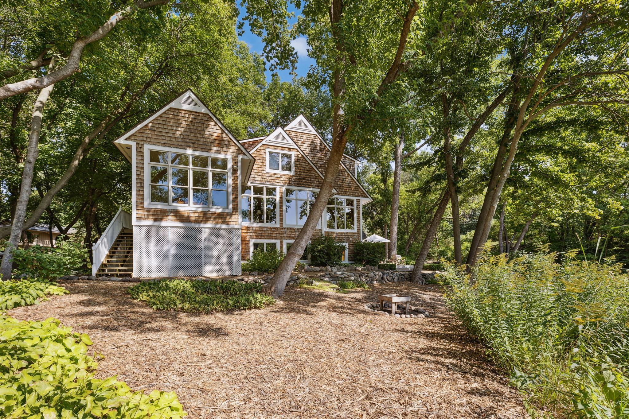 4159 Hillcrest Road