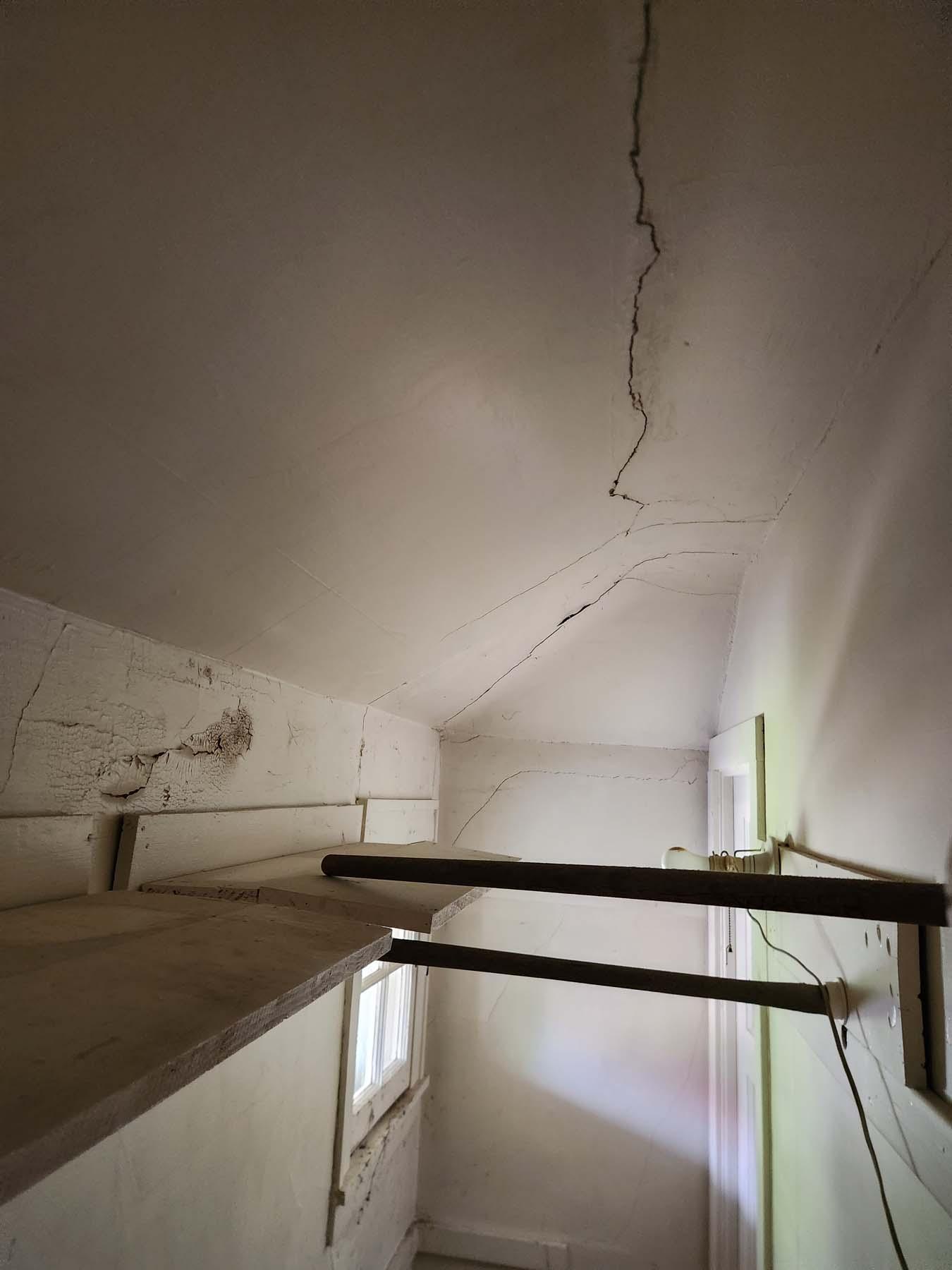 2716 Kenilworth Place