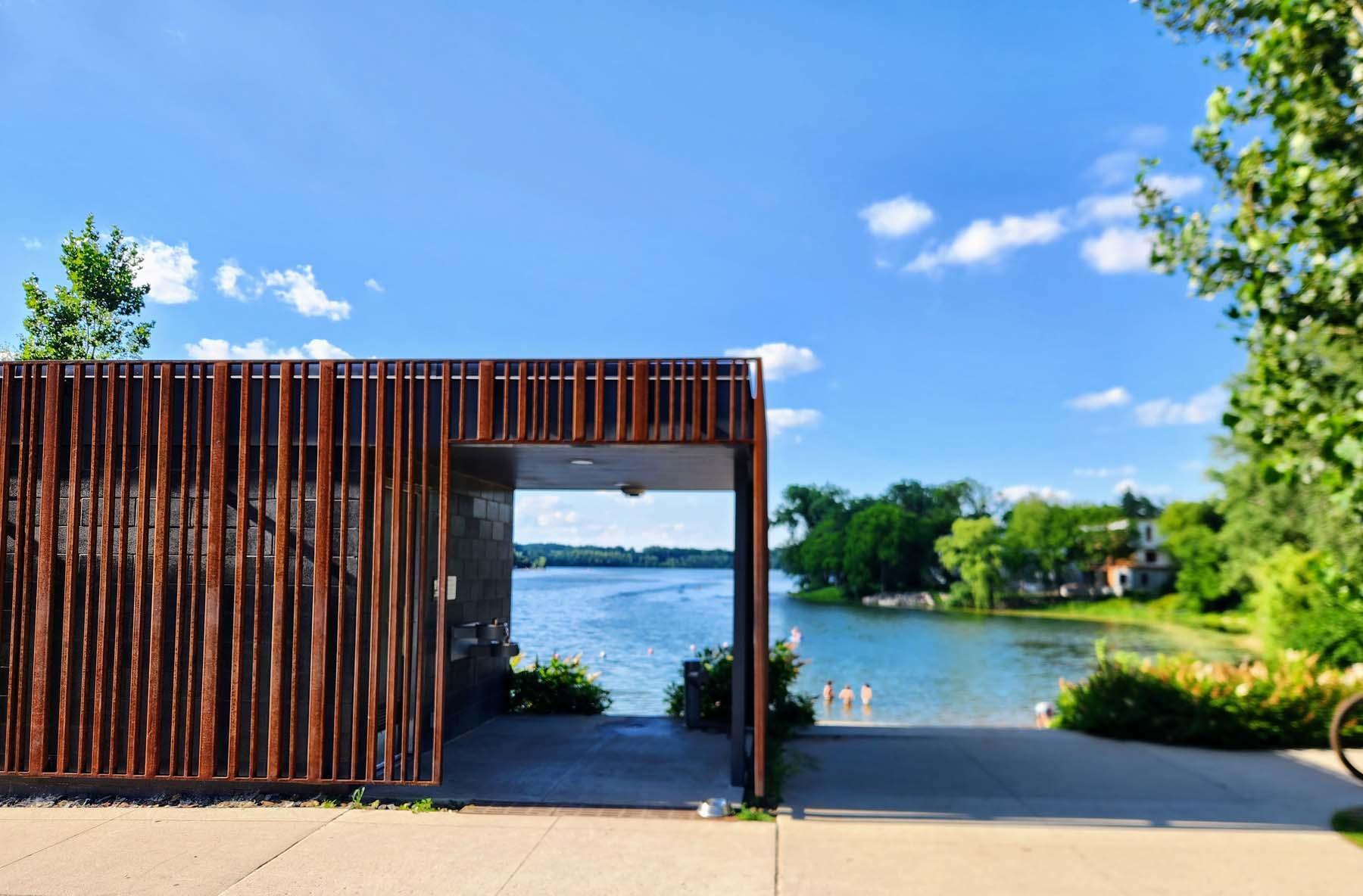 2716 Kenilworth Place