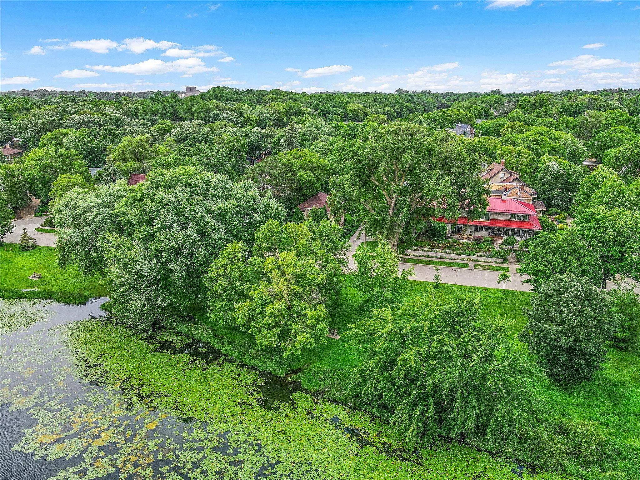 2716 Kenilworth Place