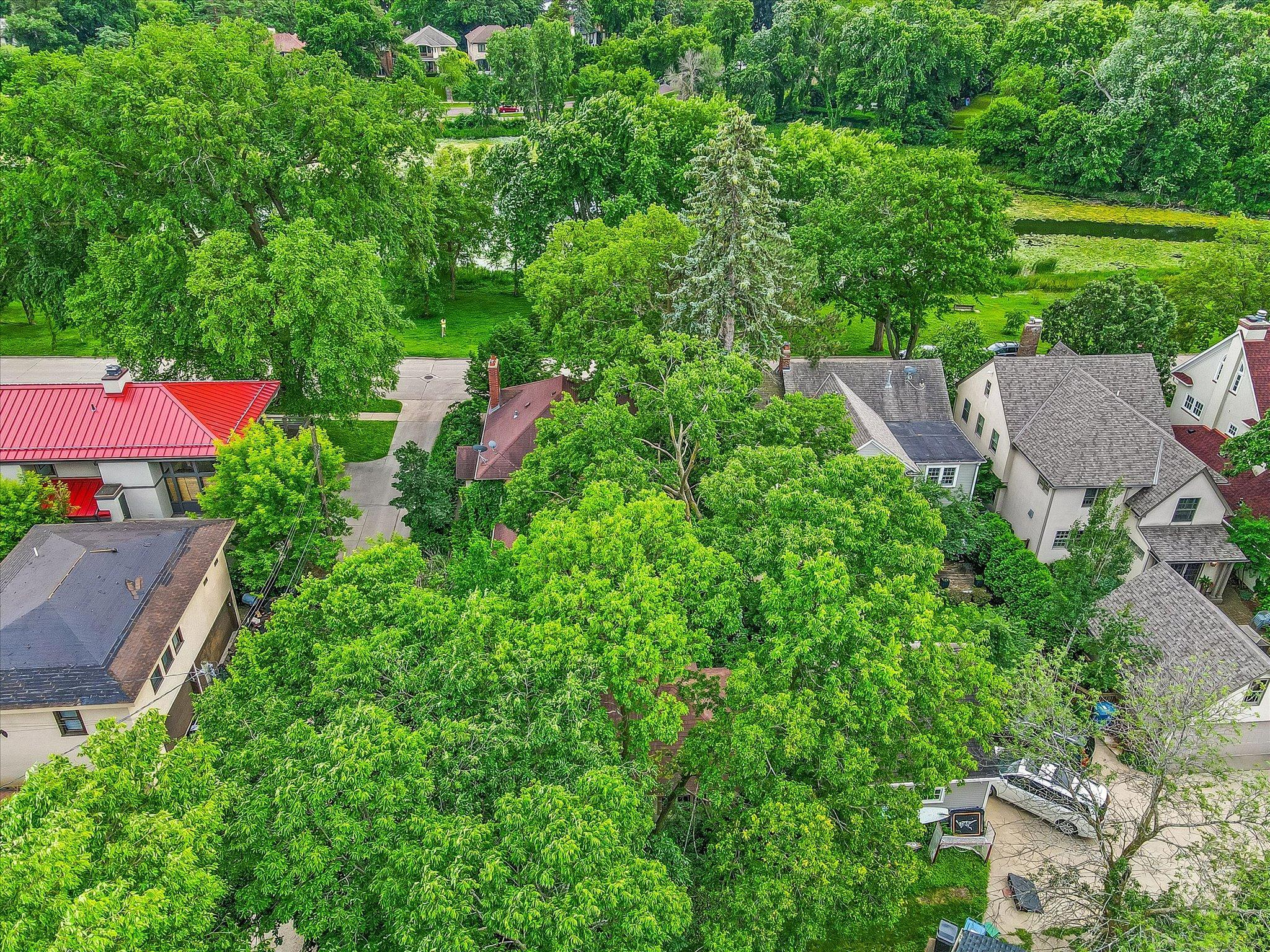 2716 Kenilworth Place