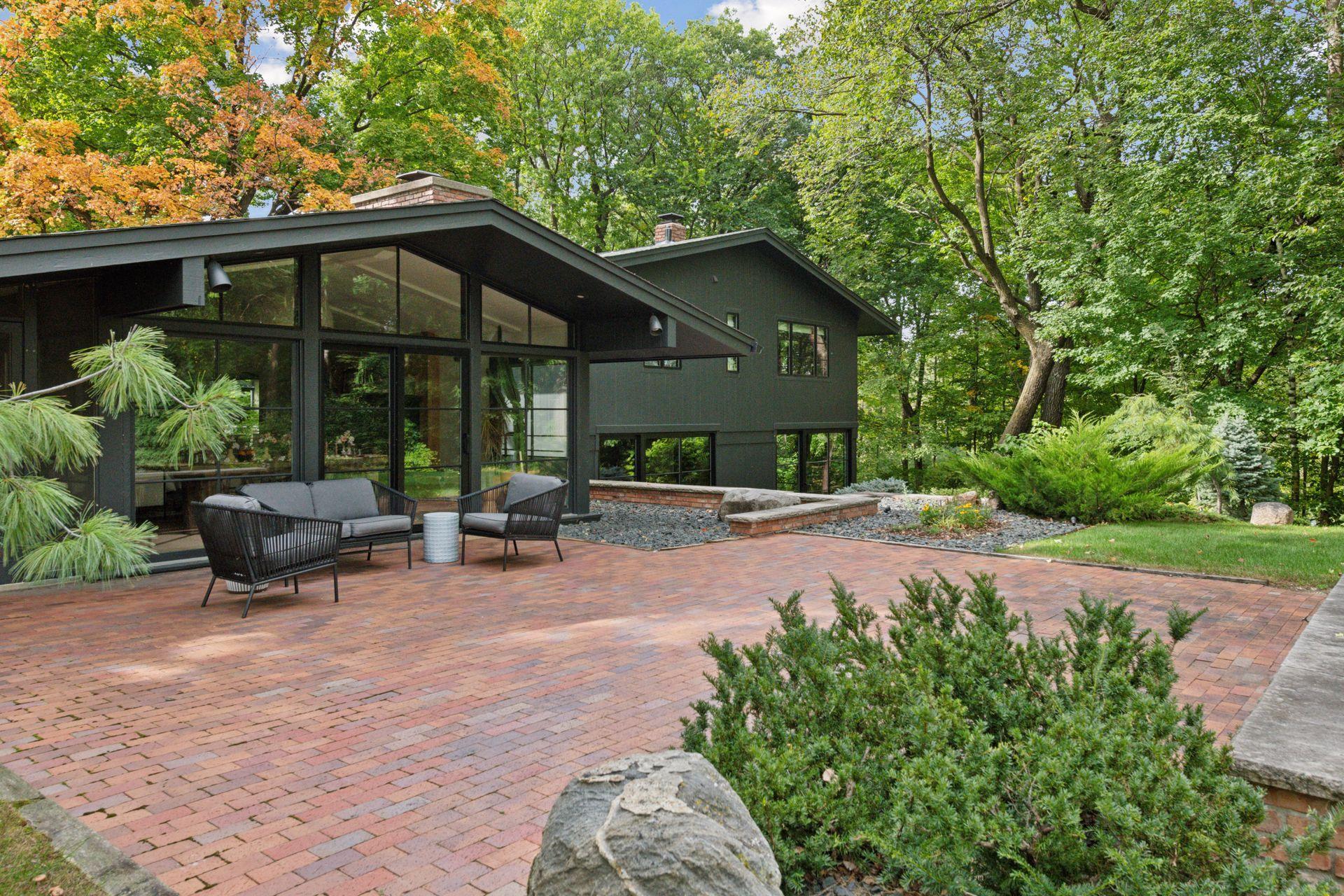 20025 Manor Road