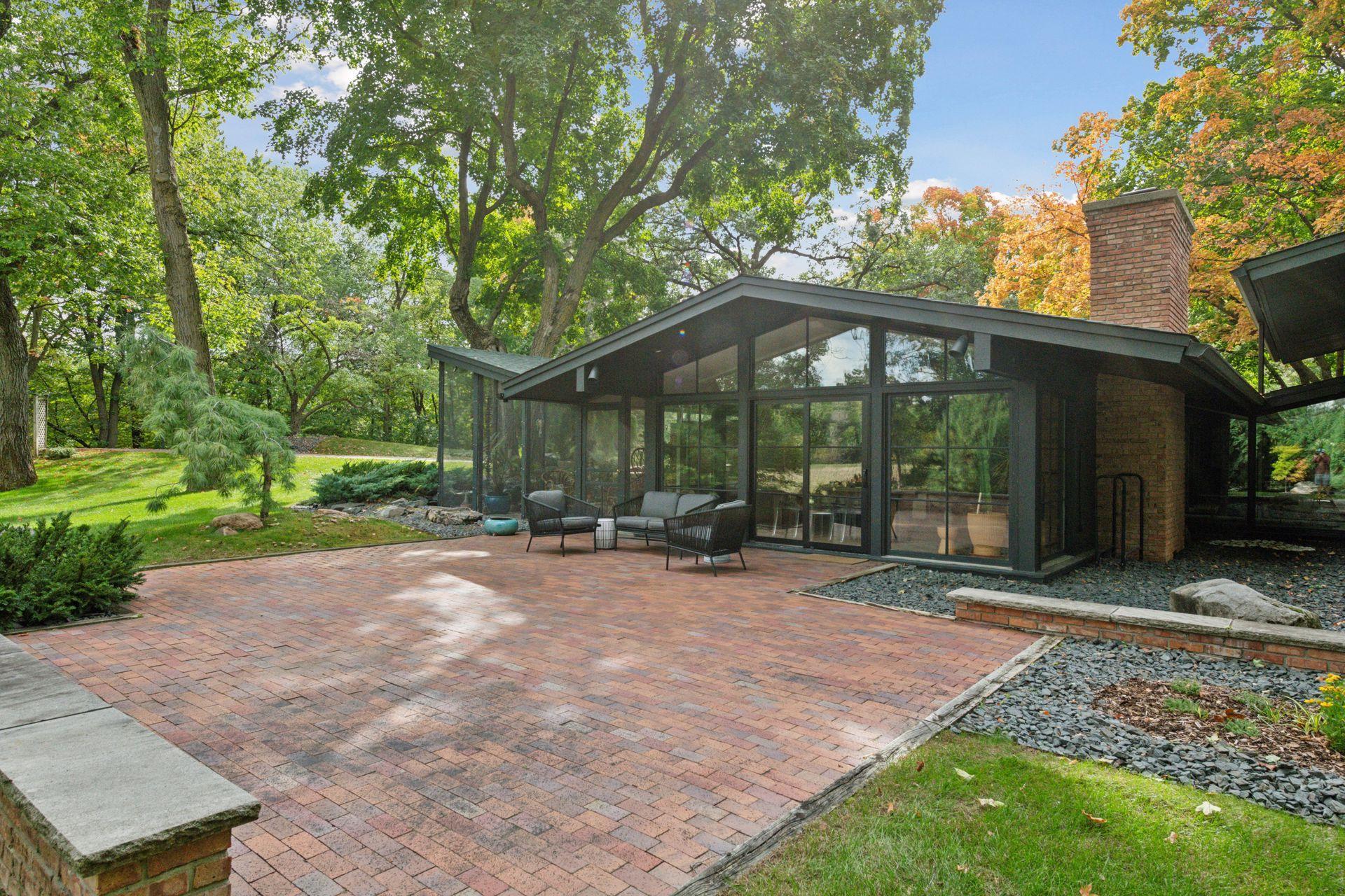 20025 Manor Road