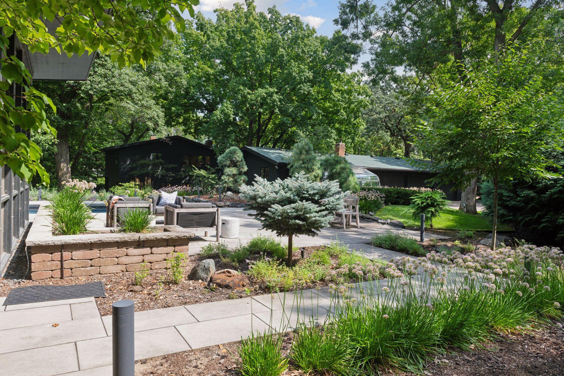 20025 Manor Road