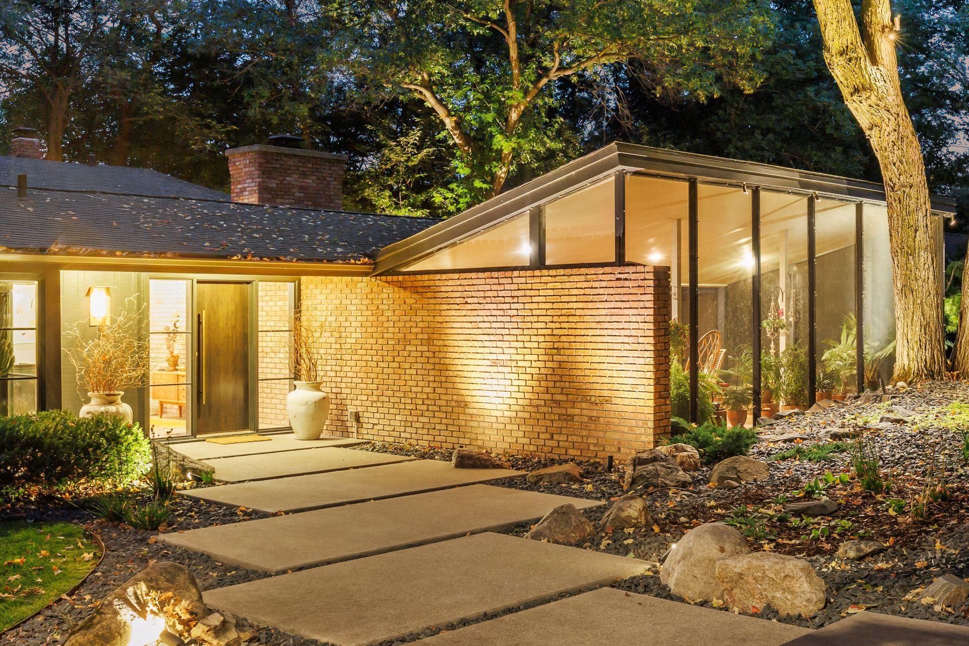20025 Manor Road