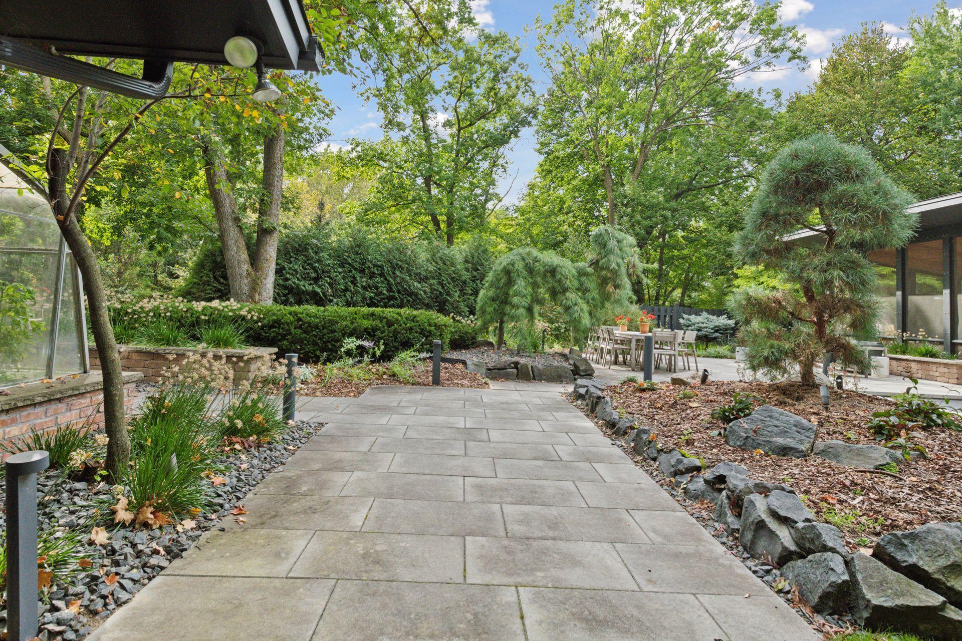 20025 Manor Road