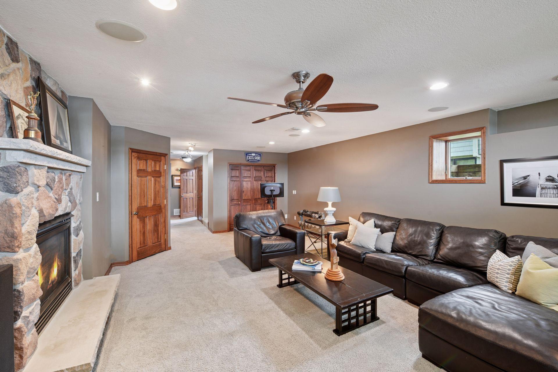 5125 Greenwood Circle