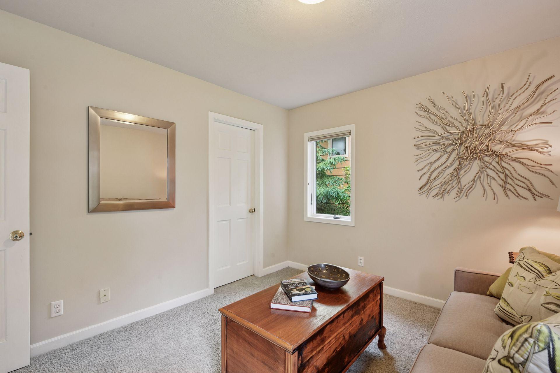 5125 Greenwood Circle