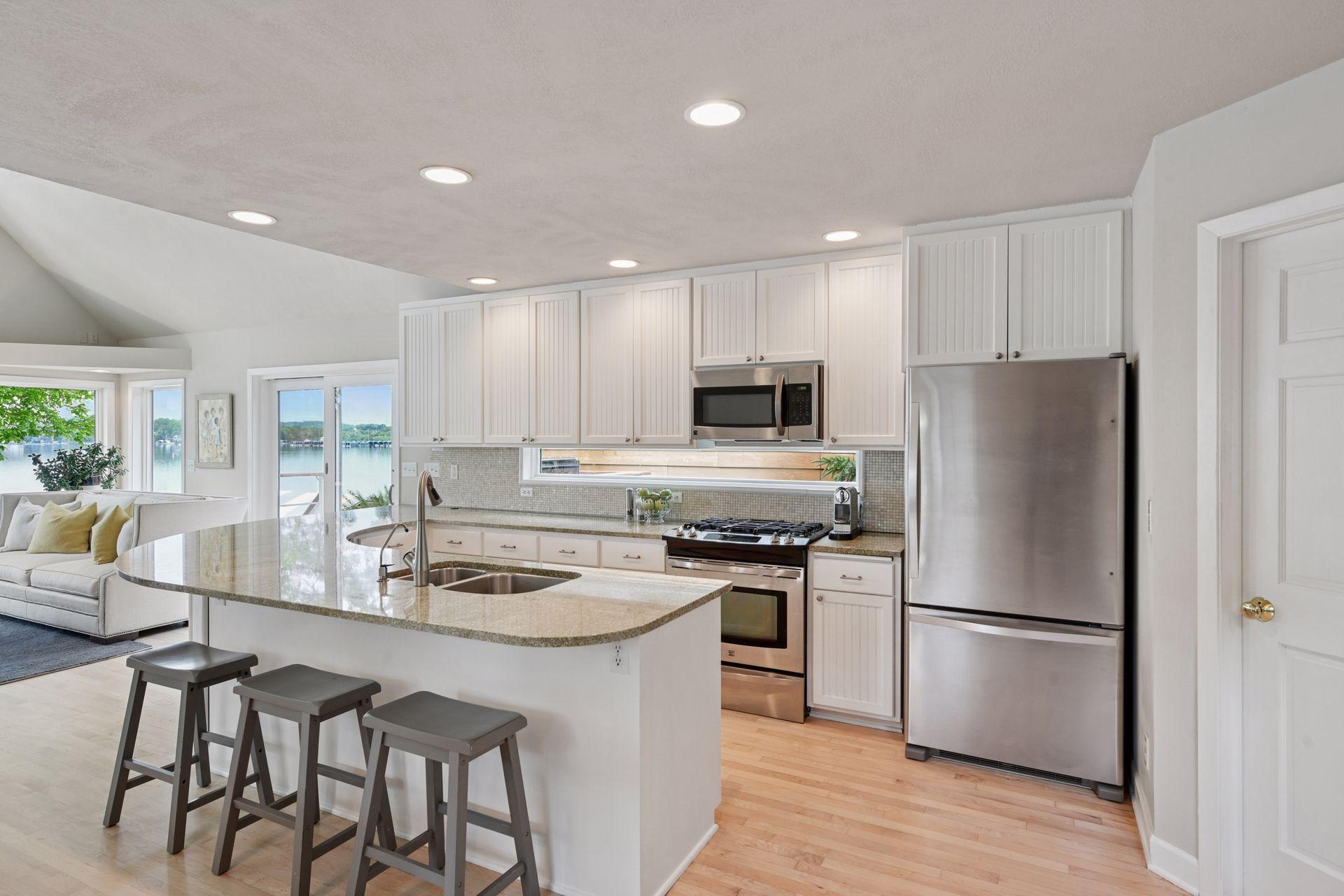 5125 Greenwood Circle