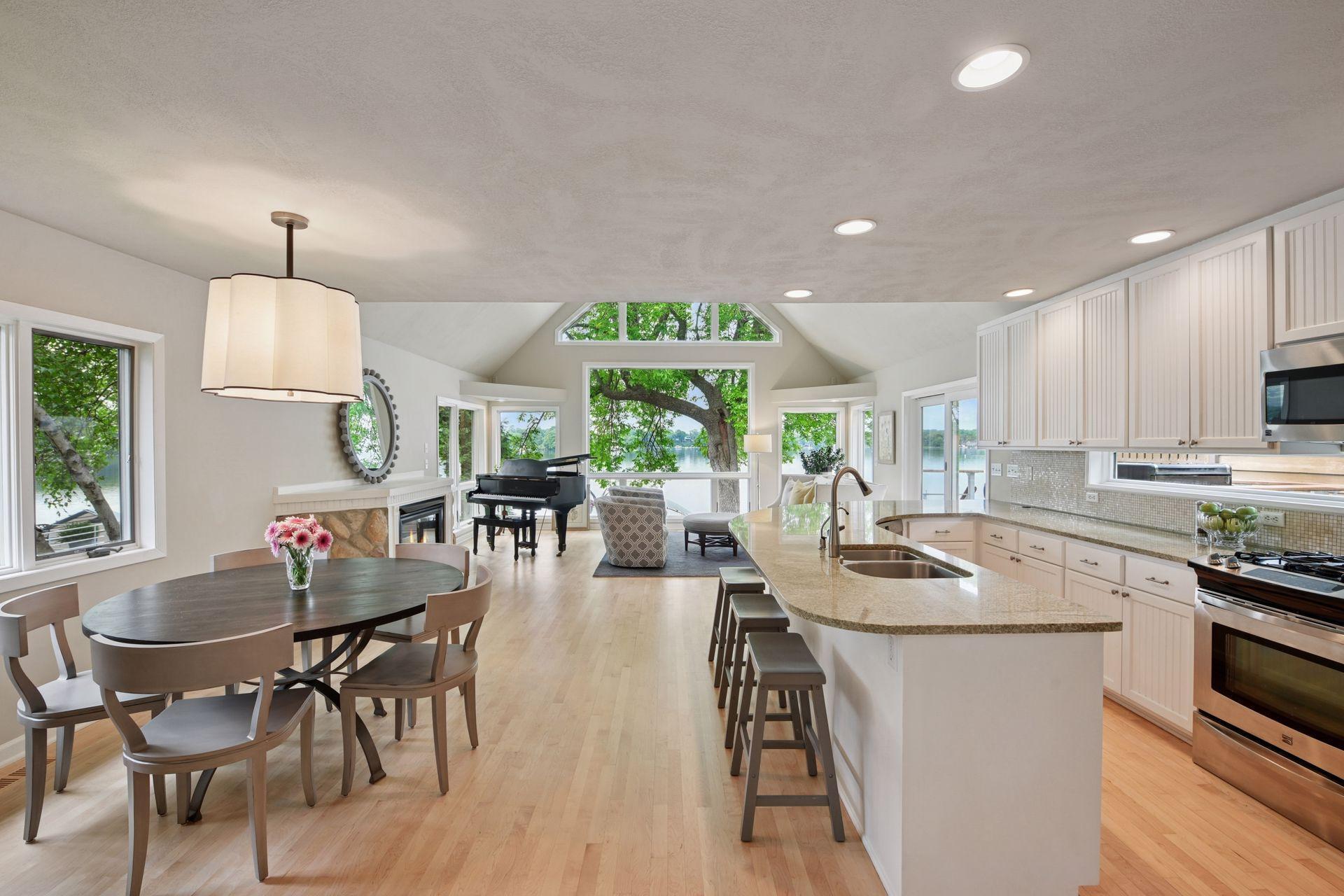 5125 Greenwood Circle