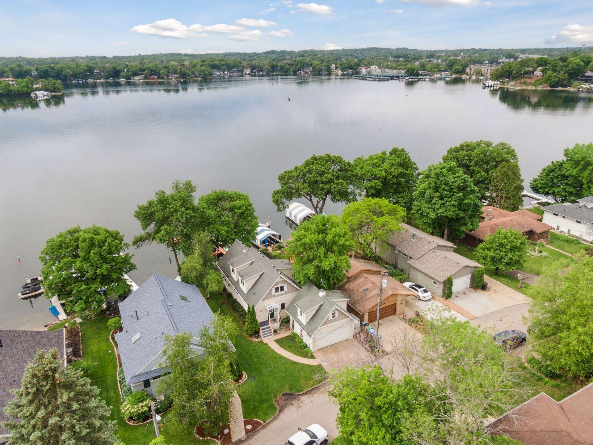 5125 Greenwood Circle