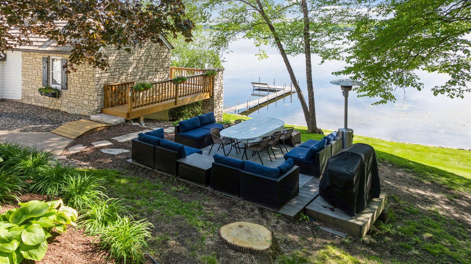 1575 Long Lake Boulevard