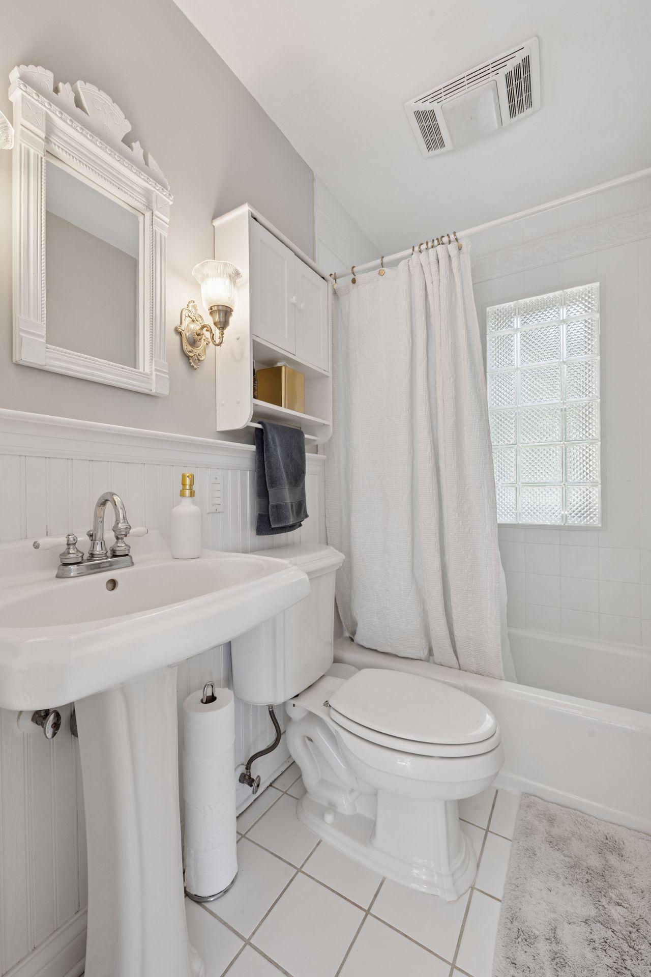 1575 Long Lake Boulevard