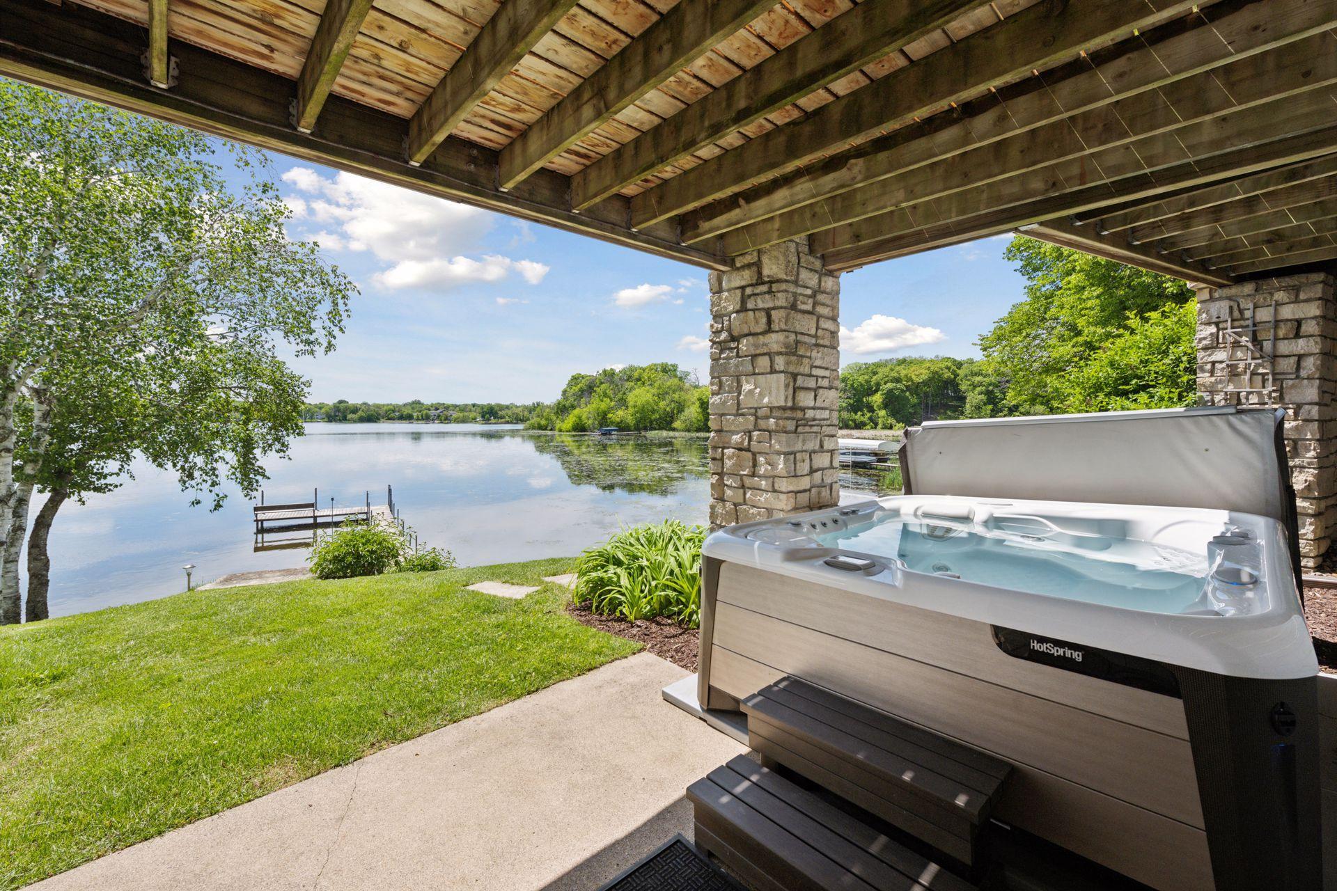 1575 Long Lake Boulevard