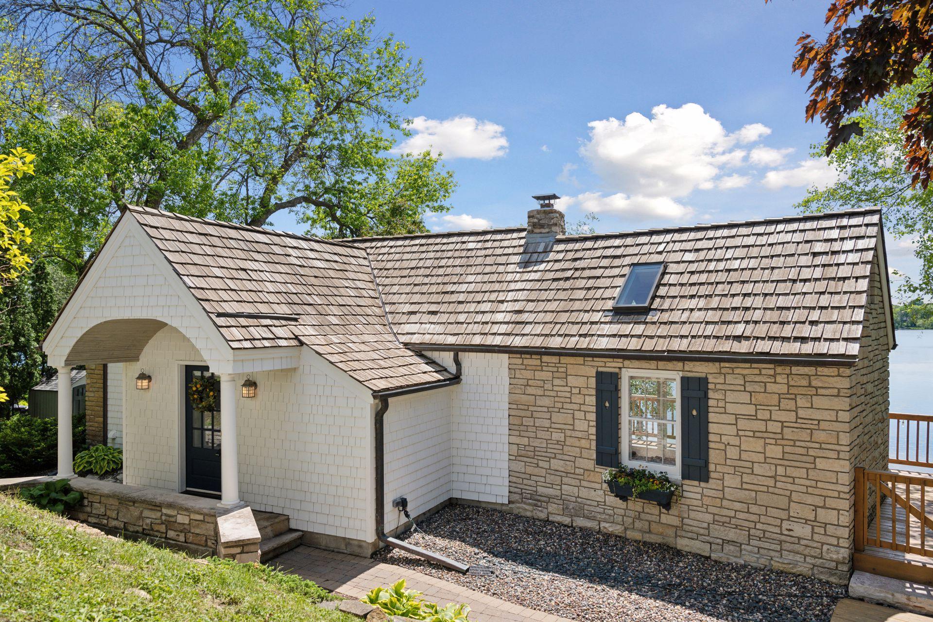 1575 Long Lake Boulevard