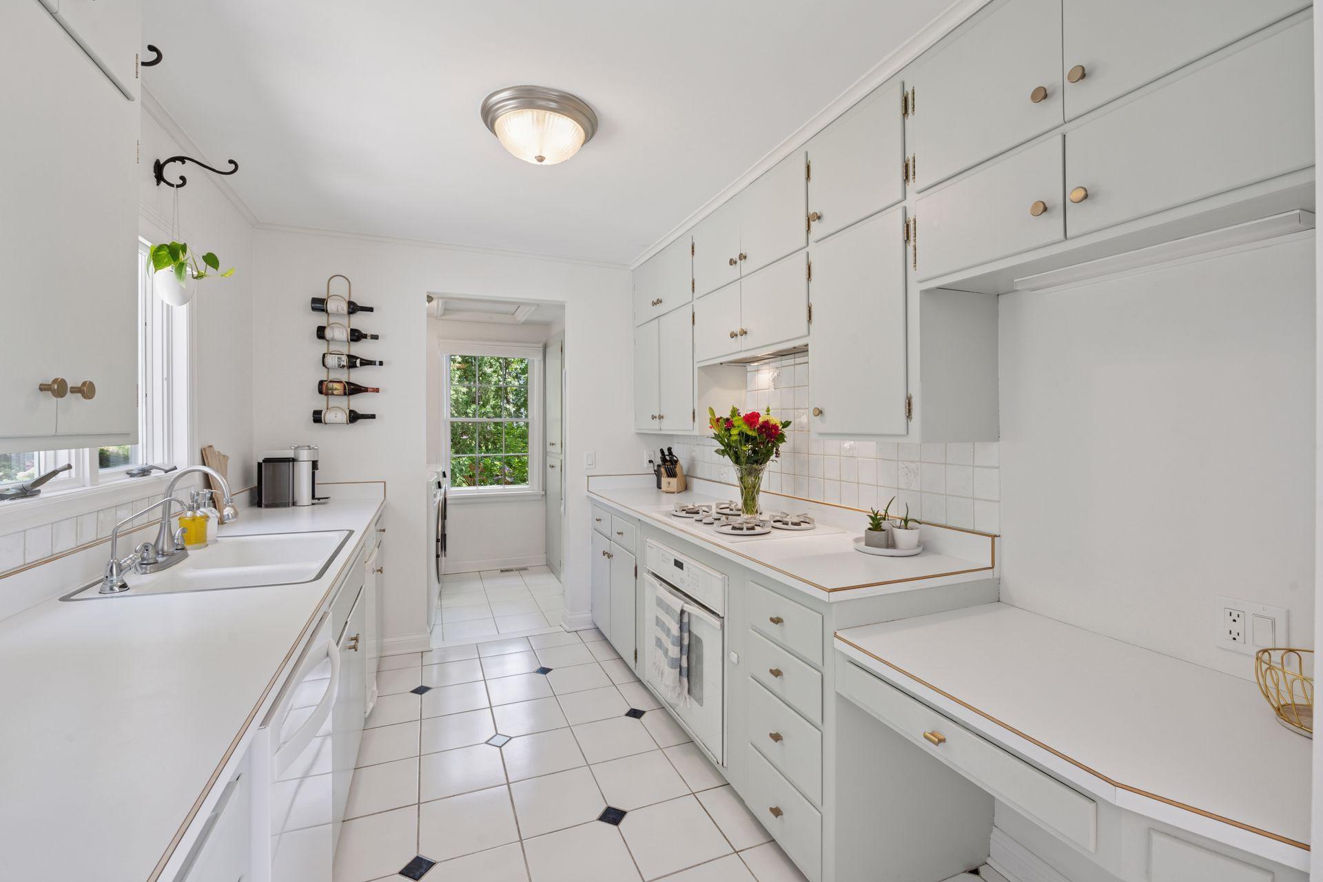 1575 Long Lake Boulevard