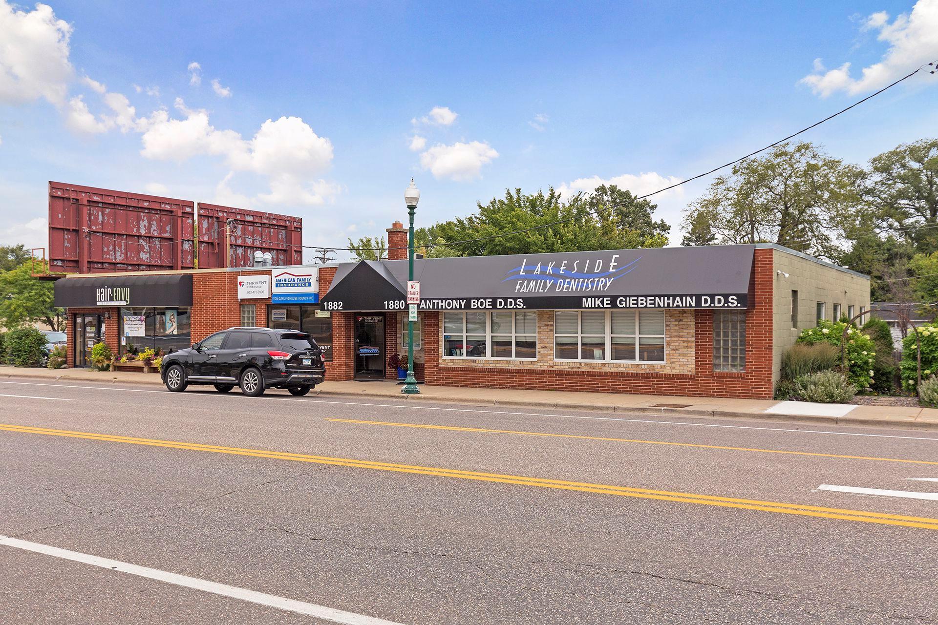 1575 Long Lake Boulevard