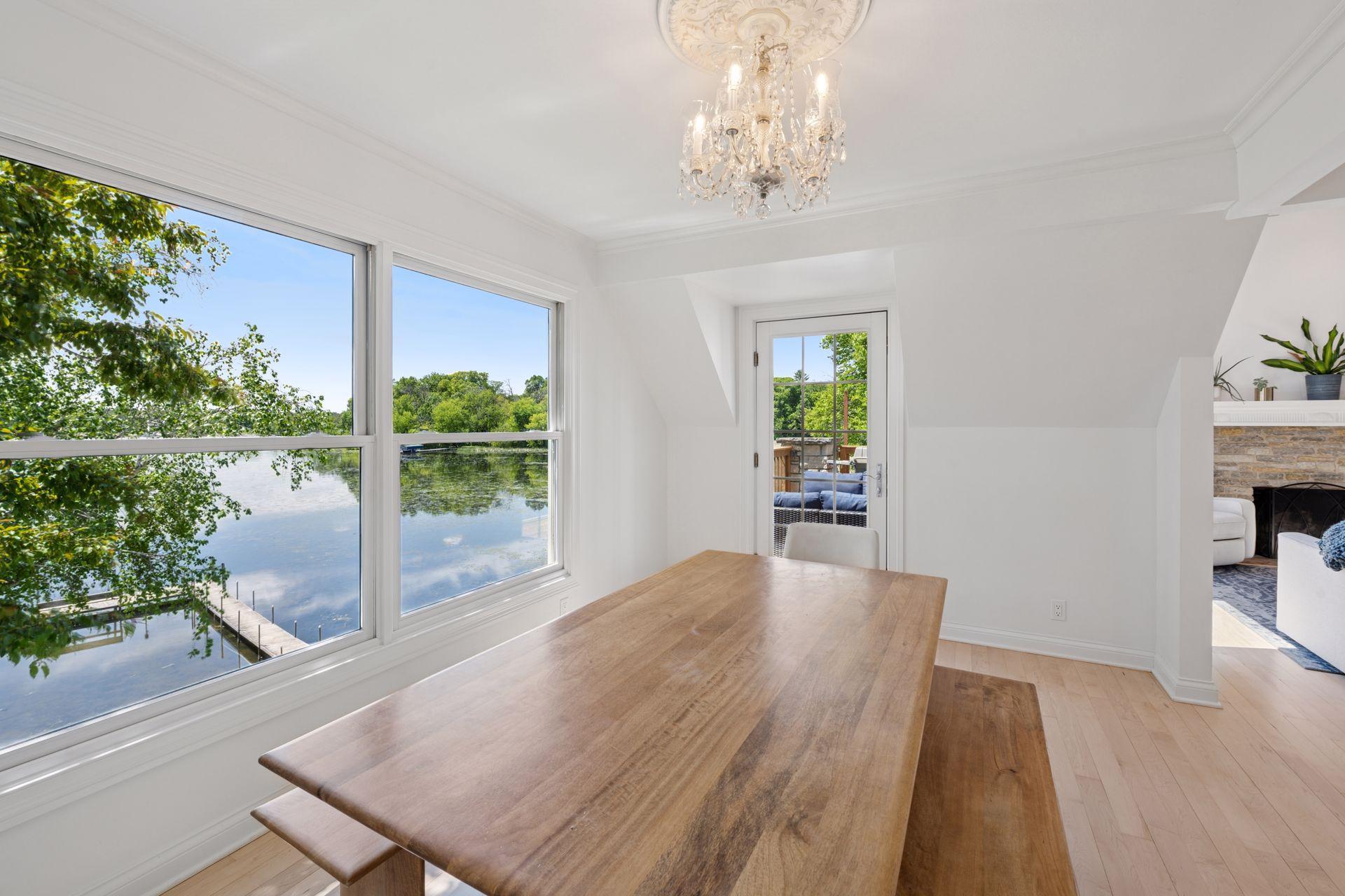 1575 Long Lake Boulevard