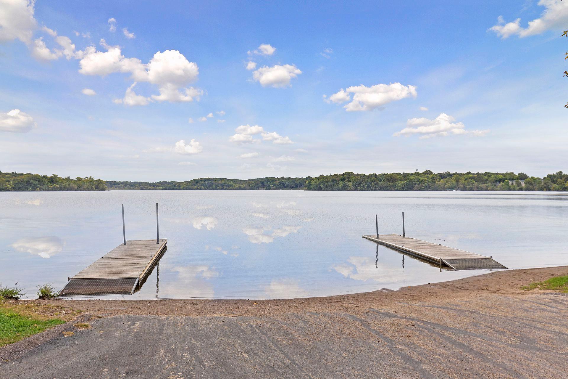 1575 Long Lake Boulevard