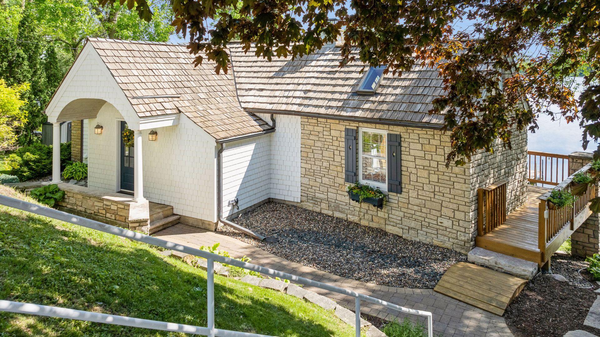 1575 Long Lake Boulevard