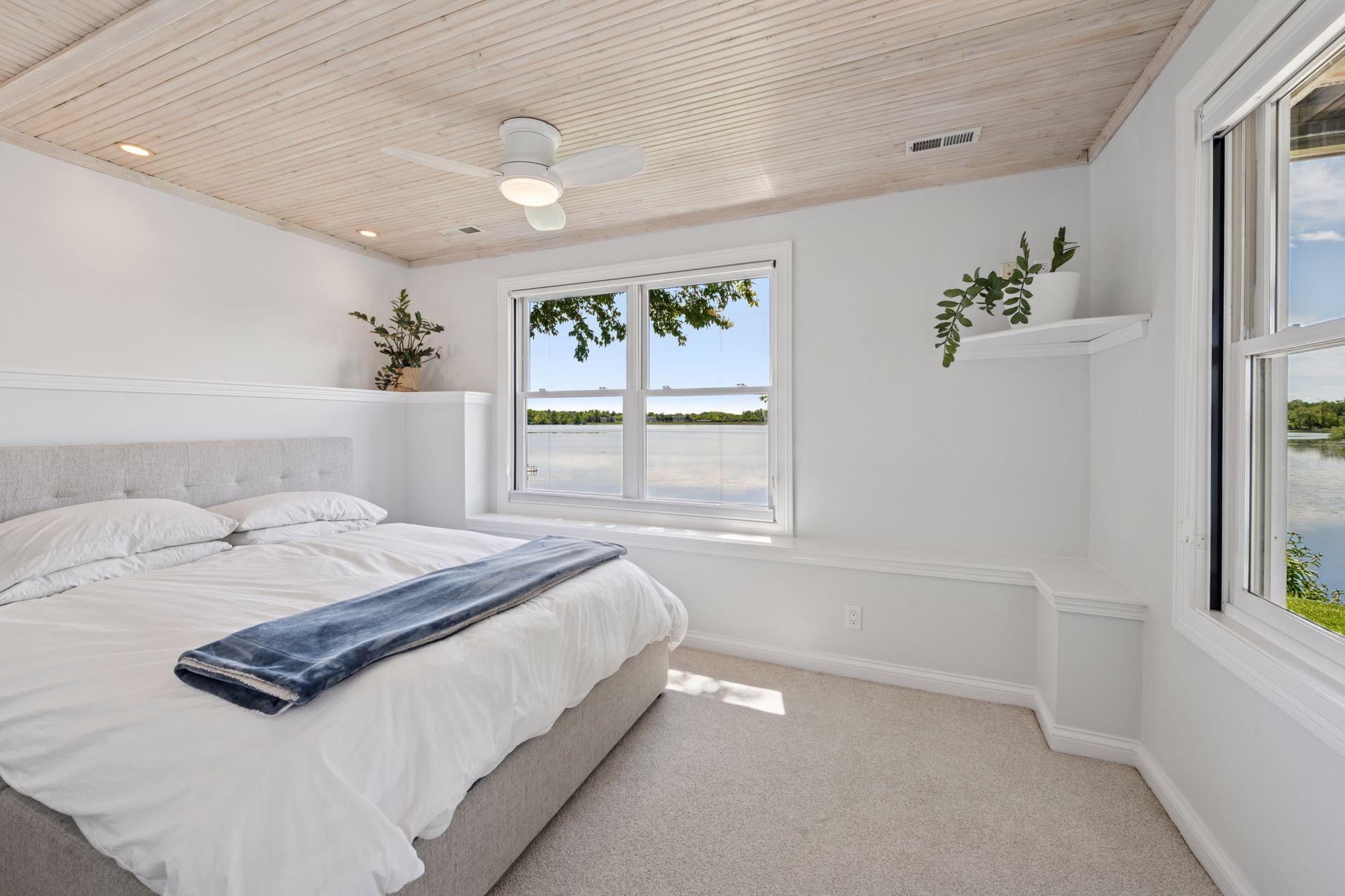 1575 Long Lake Boulevard