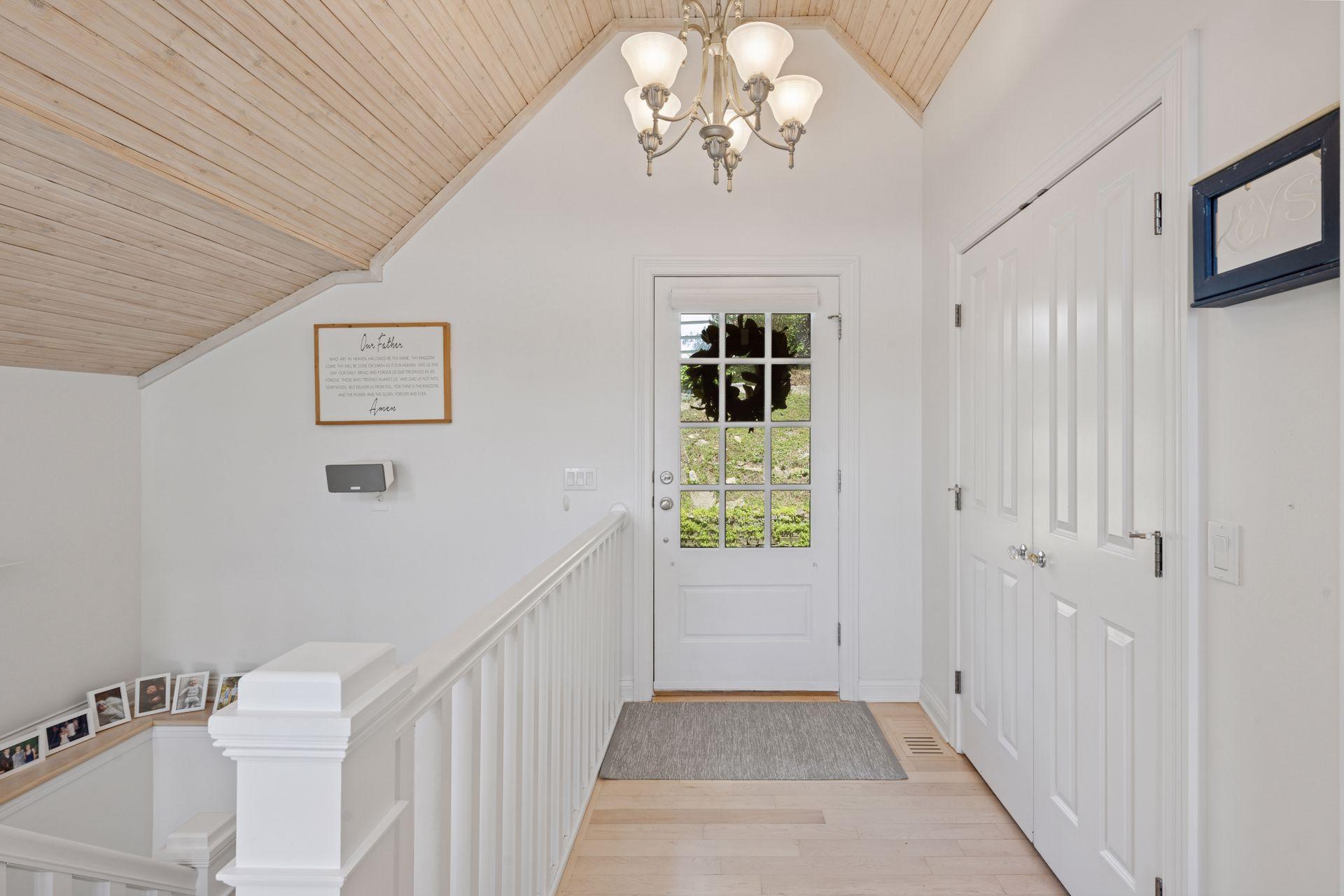 1575 Long Lake Boulevard